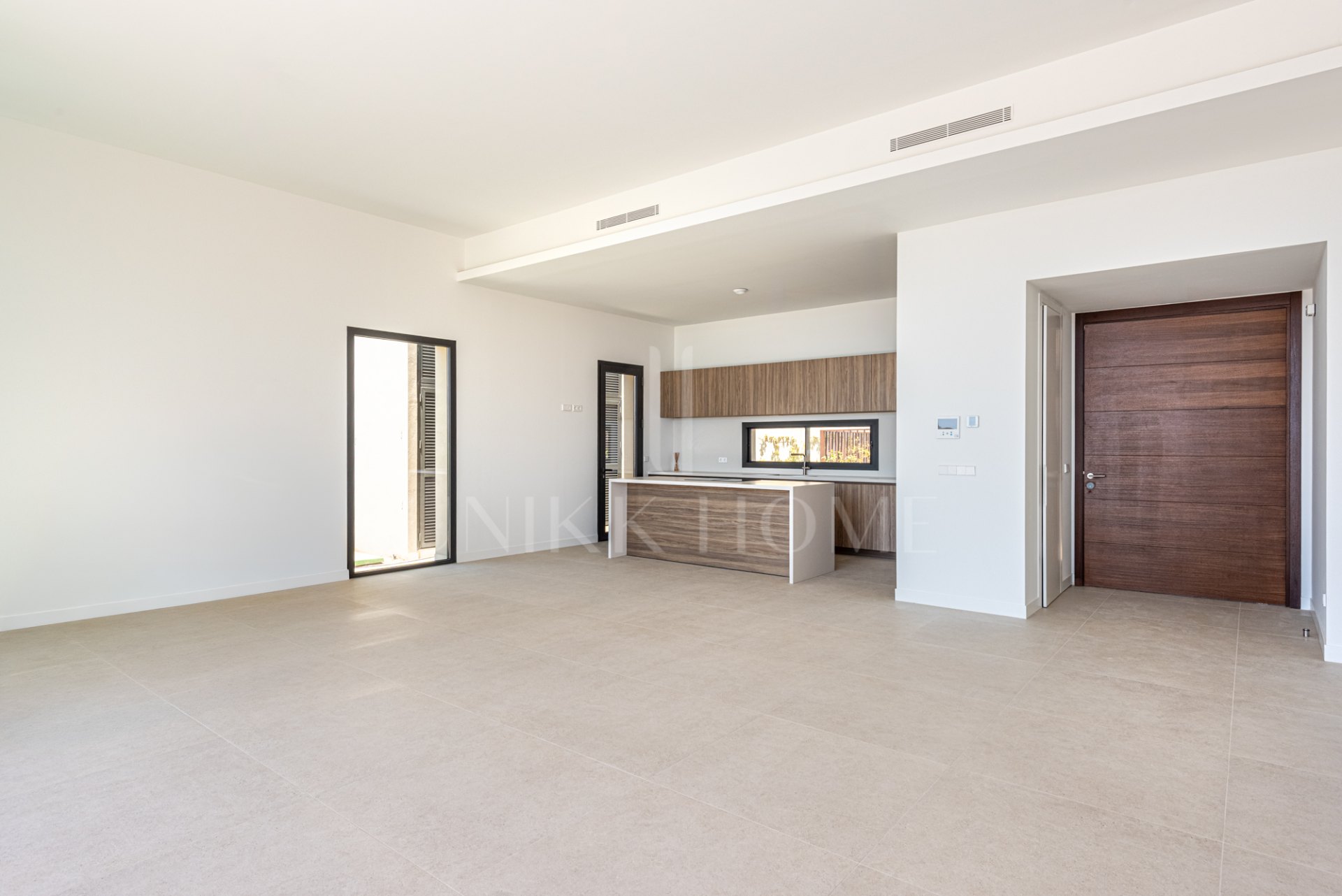 Brand New South-Facing Resale Villa with Panoramic Sea Views in Finca de Jasmine