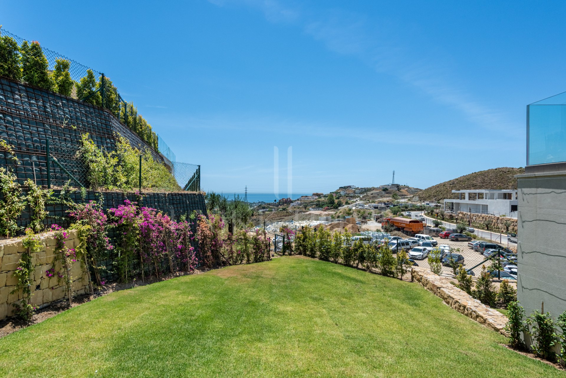 Brand New South-Facing Resale Villa with Panoramic Sea Views in Finca de Jasmine