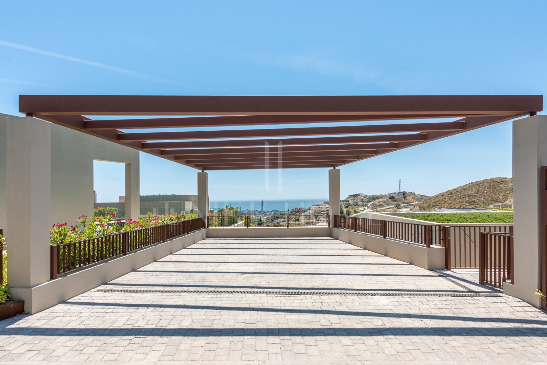 Brand New South-Facing Resale Villa with Panoramic Sea Views in Finca de Jasmine
