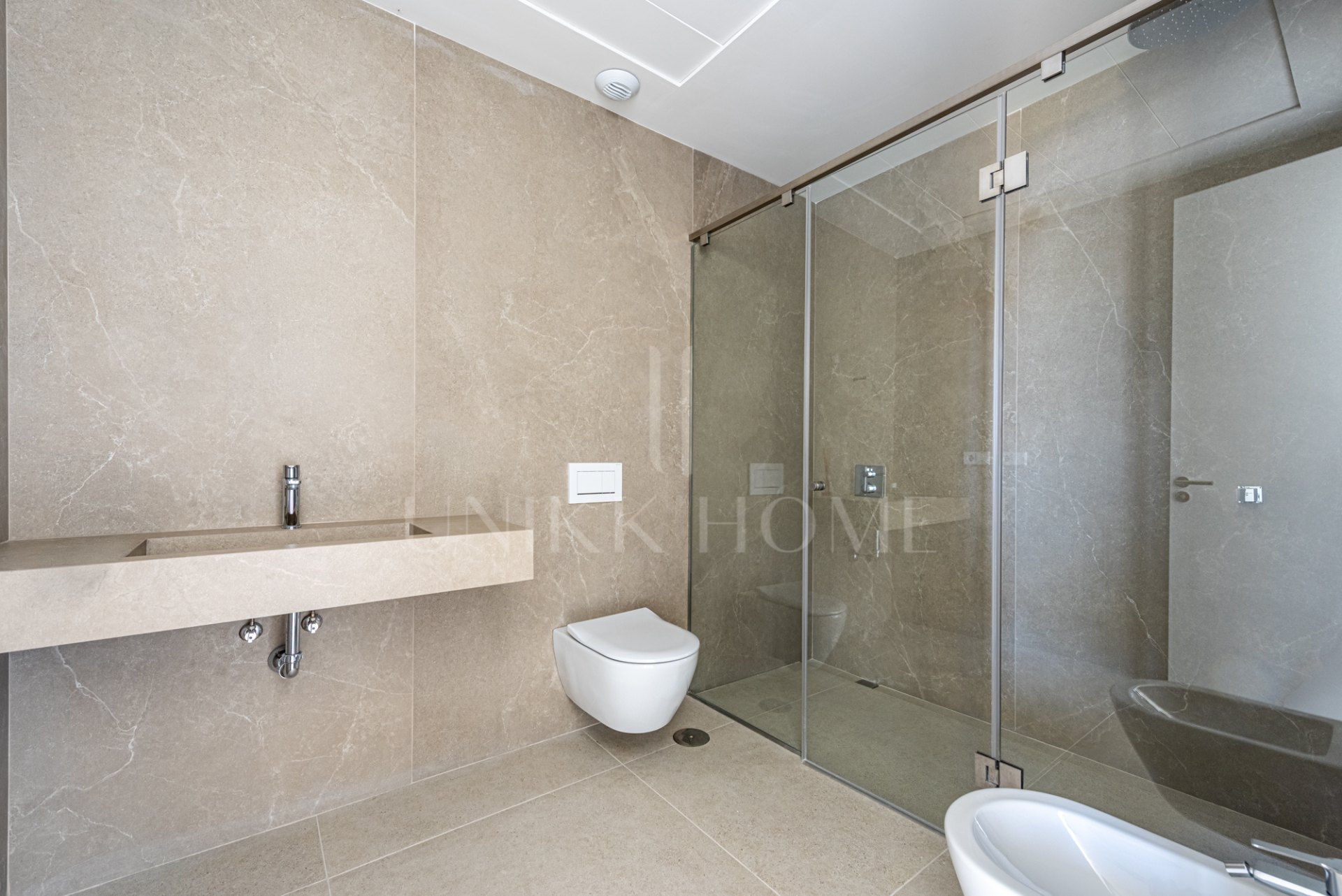 Brand New South-Facing Resale Villa with Panoramic Sea Views in Finca de Jasmine