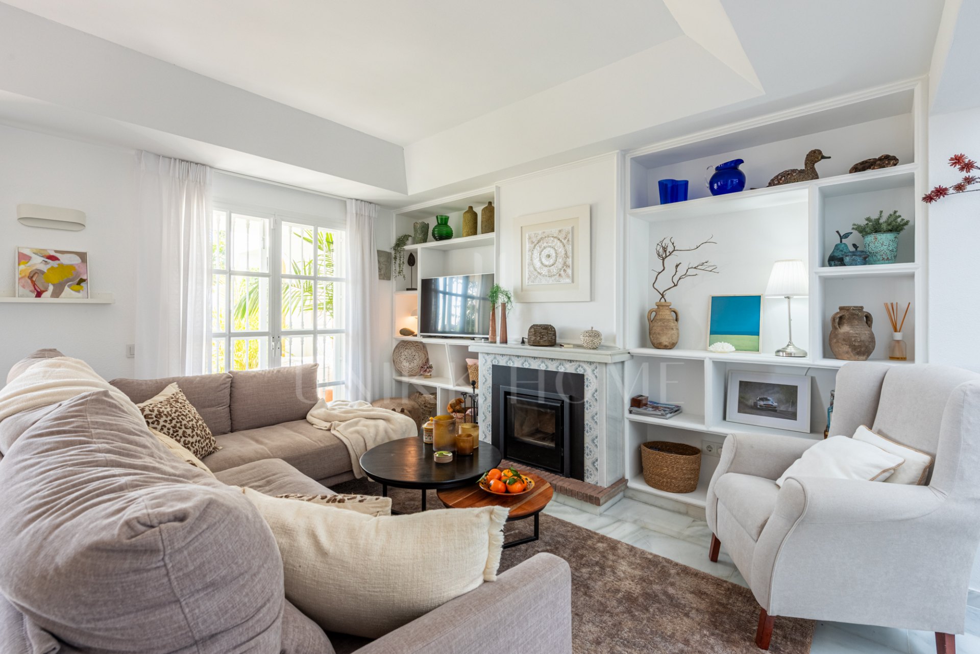 Elegante adosado de estilo escandinavo con vistas al mar cerca de la playa