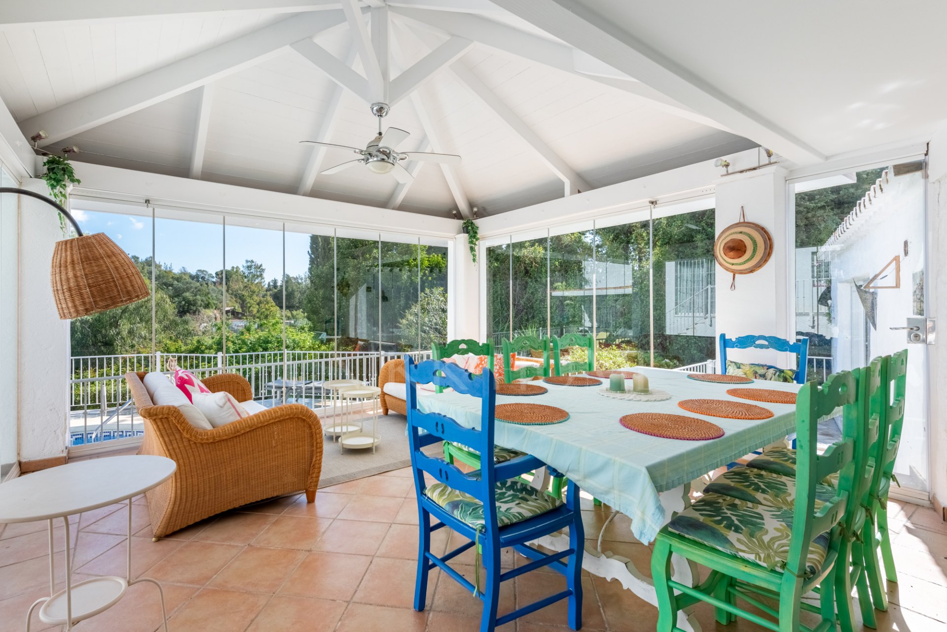 Charming Cottage-Style Villa in the Hills of Benahavís – Excellent Value