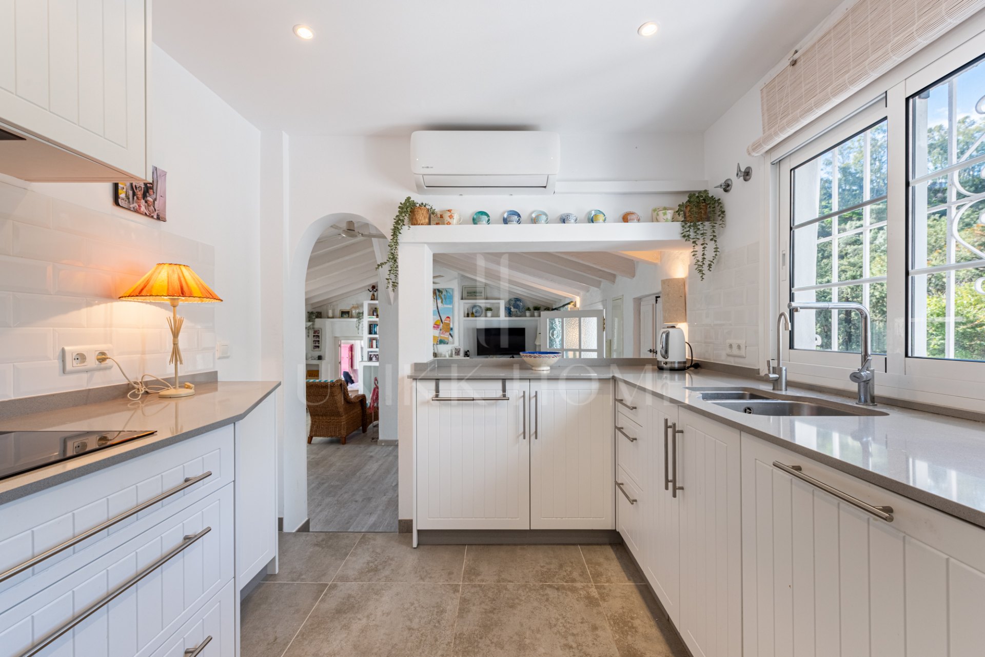 Charming Cottage-Style Villa in the Hills of Benahavís – Excellent Value