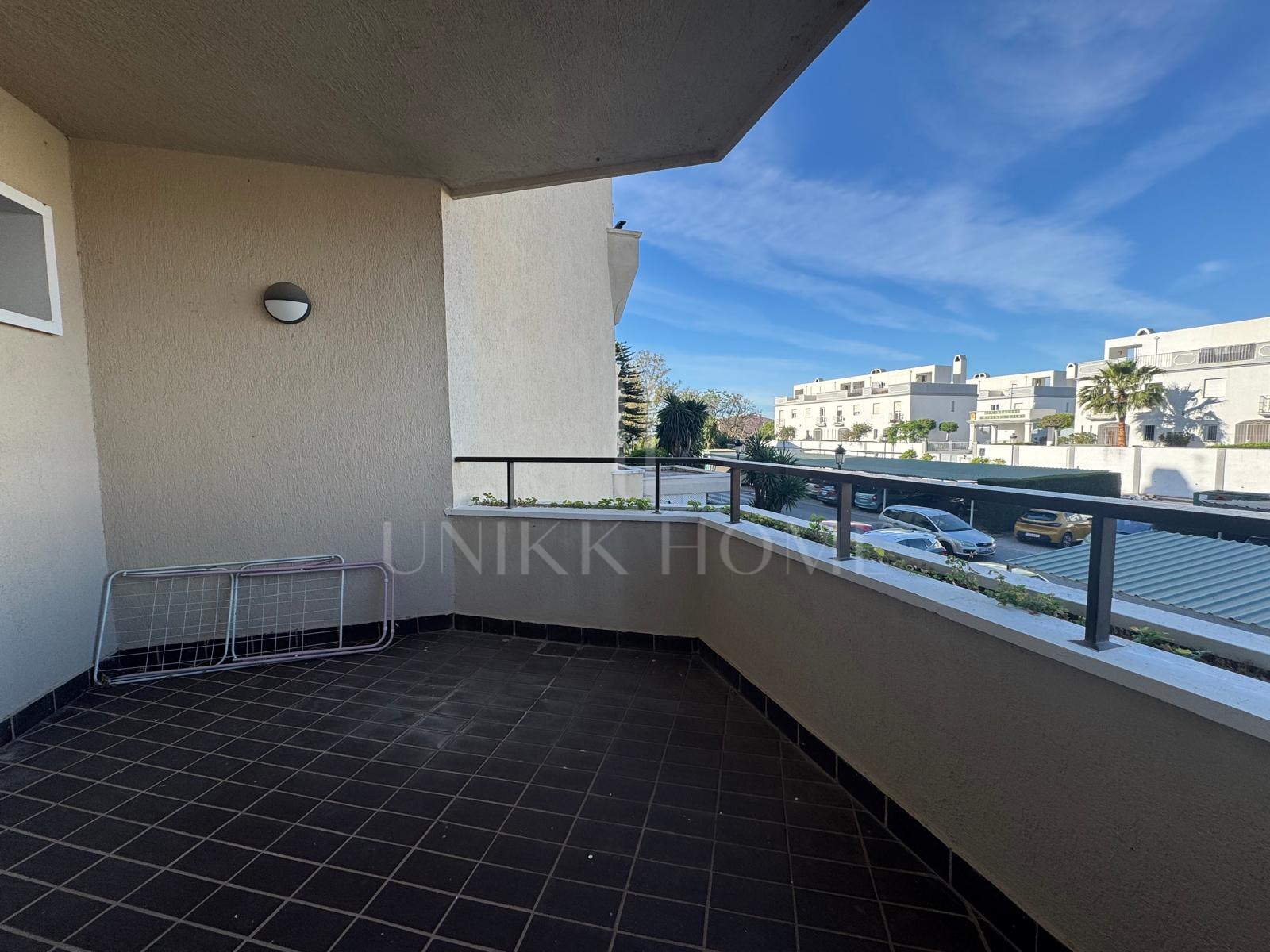 Apartamento Reformado a Solo 20 Metros del Club de Golf Atalaya