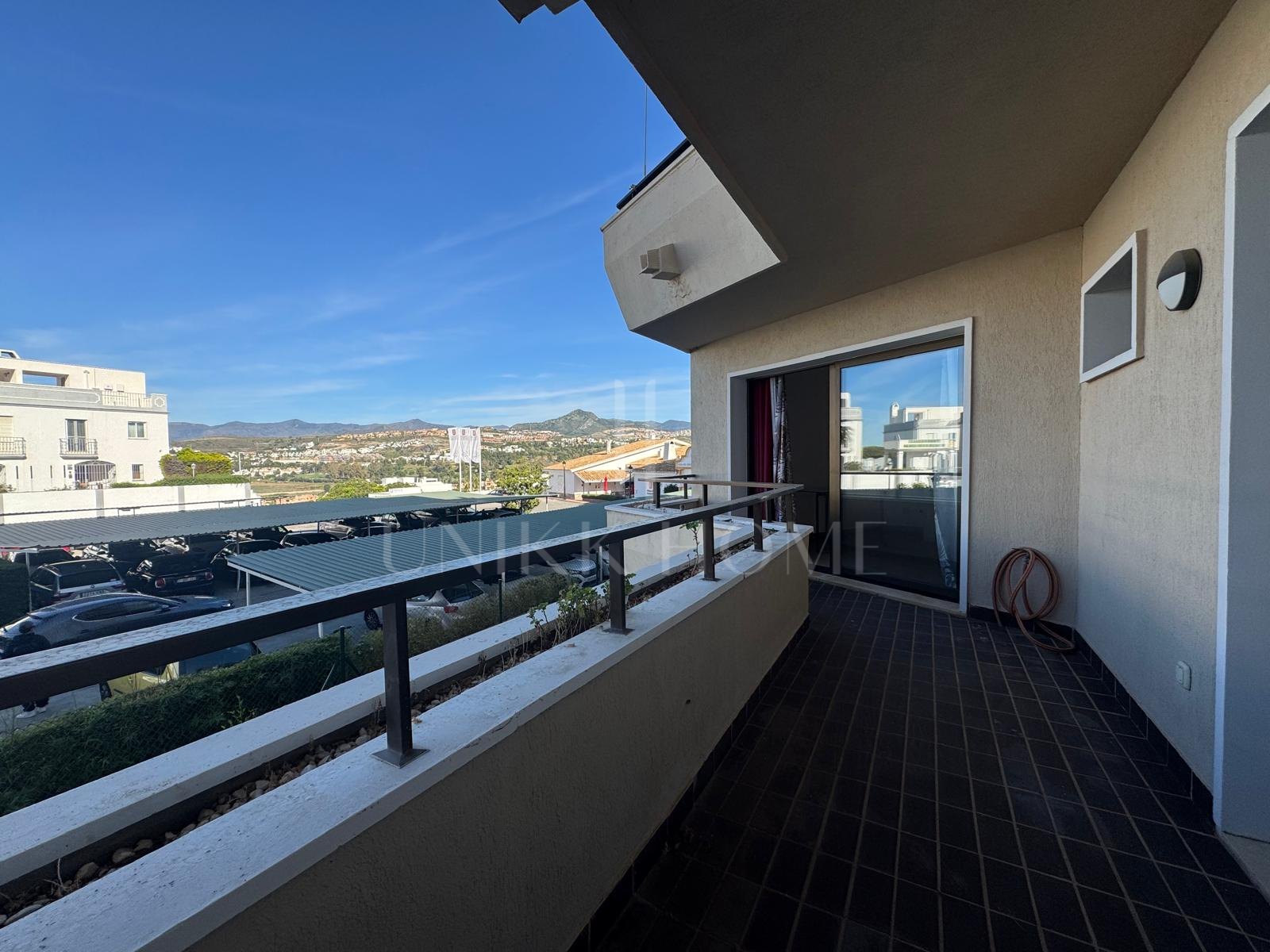 Apartamento Reformado a Solo 20 Metros del Club de Golf Atalaya