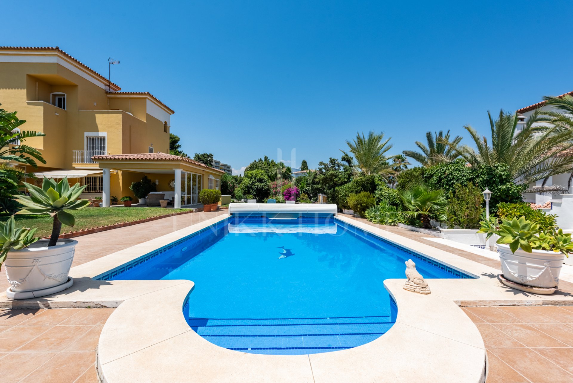 Villa con Vistas Panorámicas al Mar en Venta junto a Atalaya Golf – Triángulo de Oro