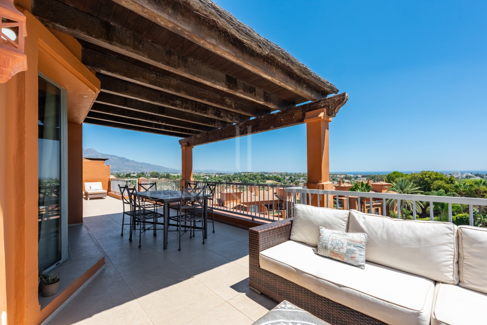 Single-Level Luxury Penthouse with Unrivalled Panoramic Sea and Coastline Views