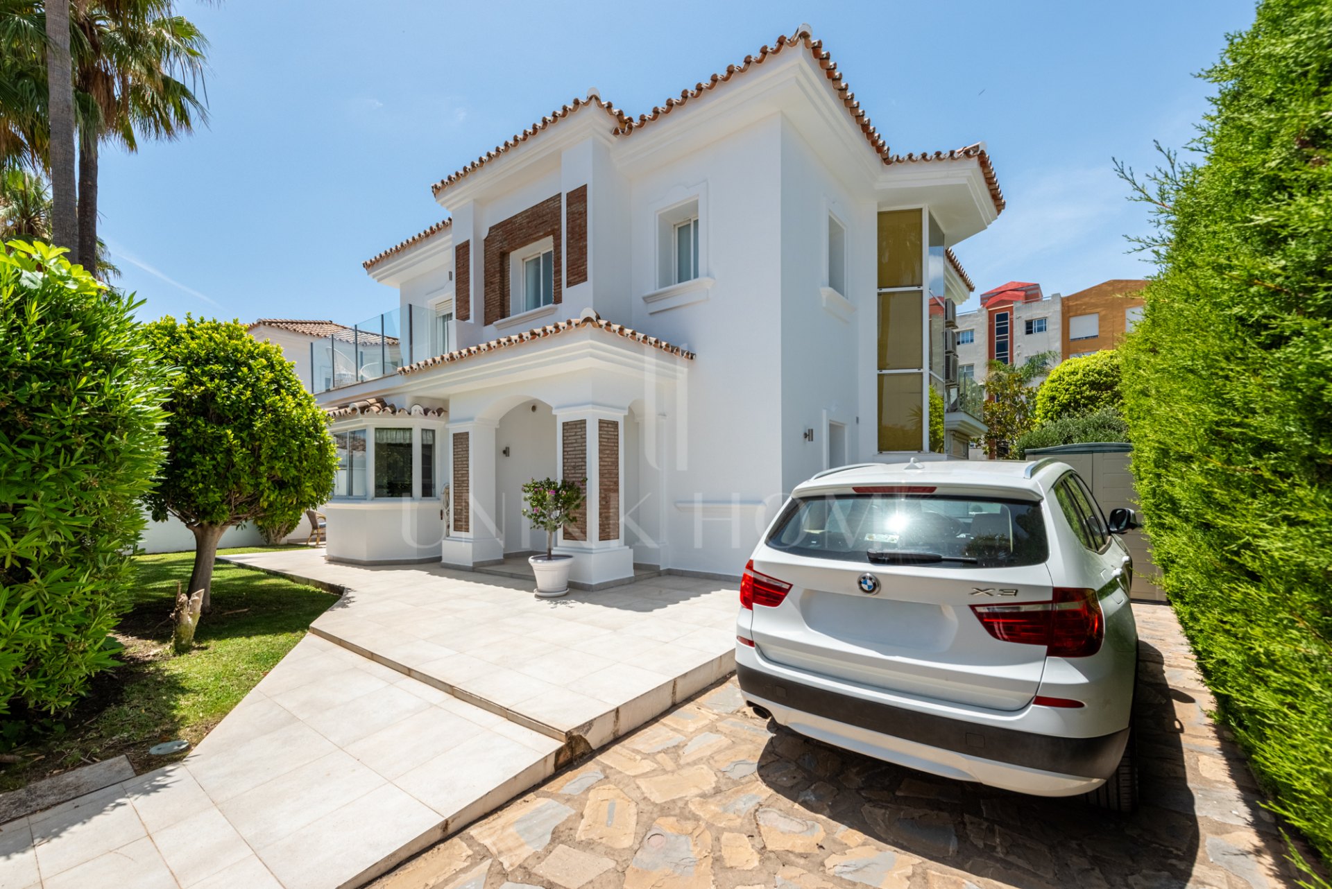 Bonita villa en una comunidad boutique en Monte Biarritz, Este de Estepona