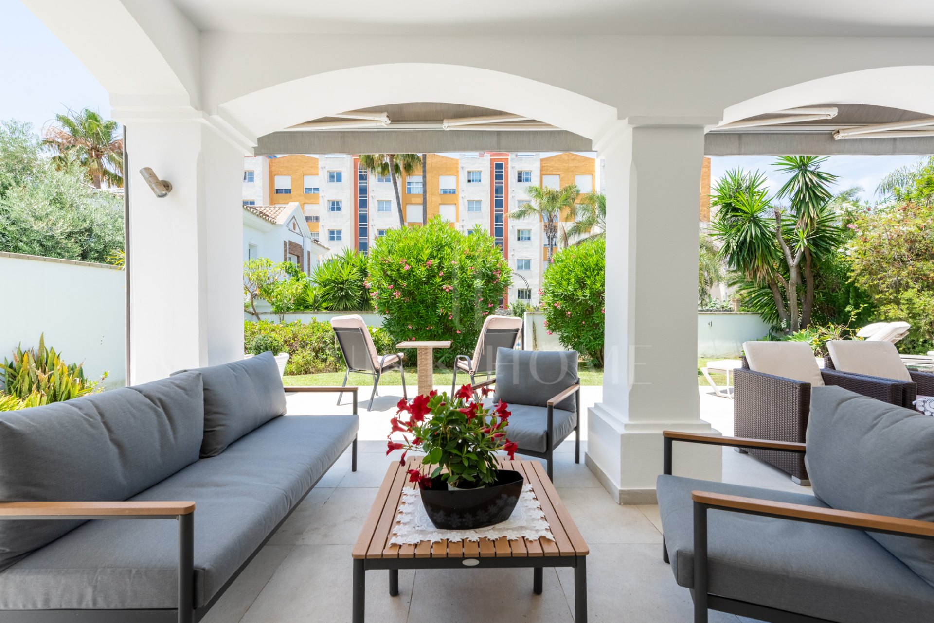 Bonita villa en una comunidad boutique en Monte Biarritz, Este de Estepona