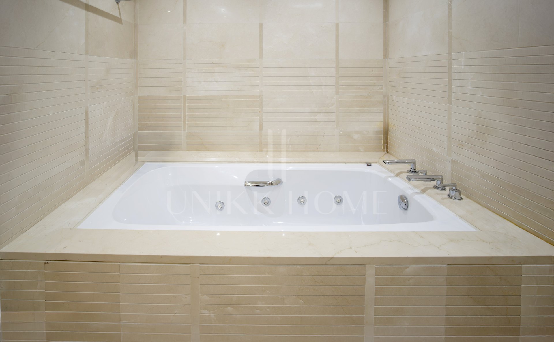 Superb 2 Bedroom Apartment in Mansion Club