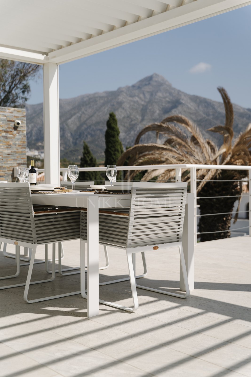 Exclusiva villa en Nueva Andalucía con vistas panorámicas