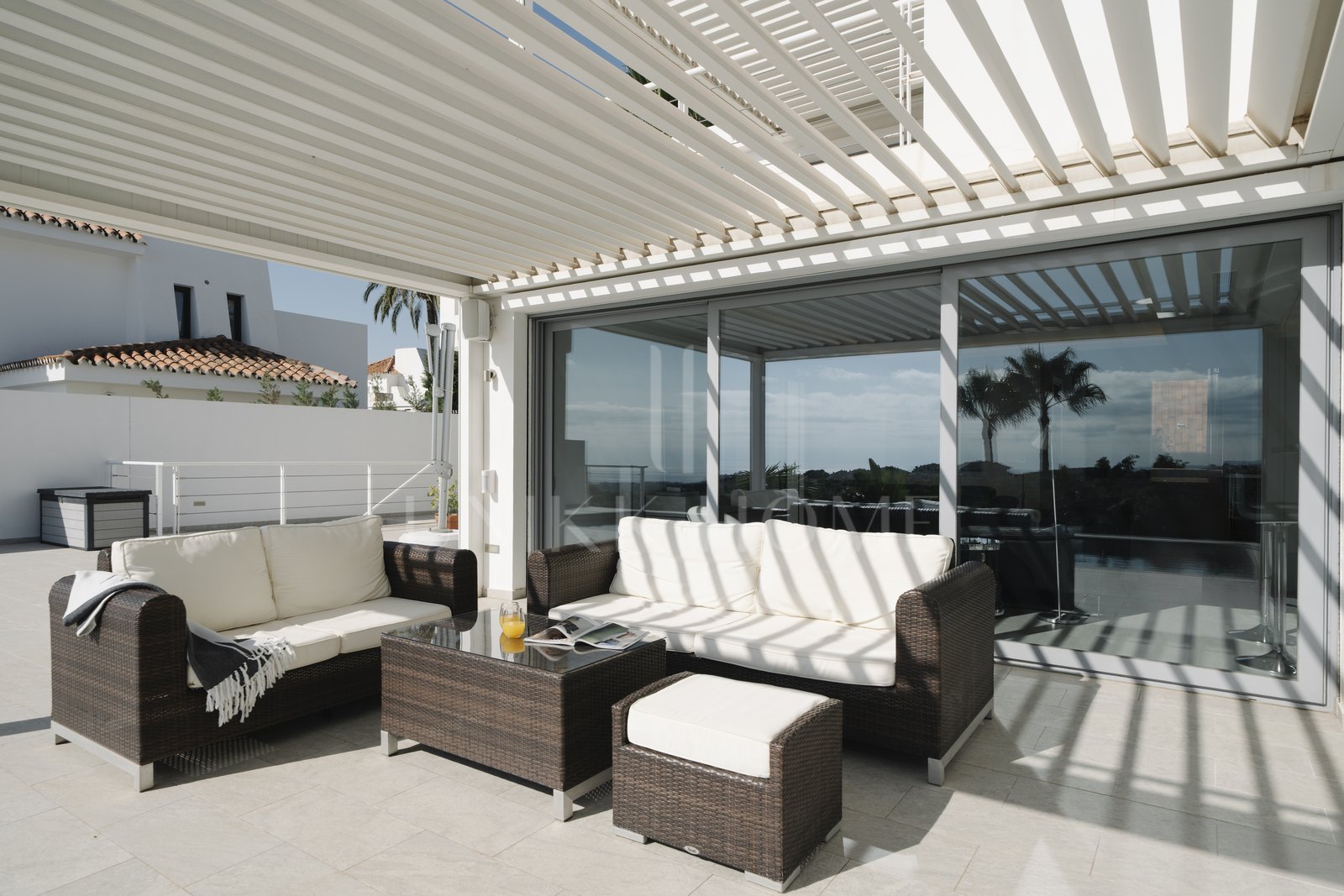 Exclusiva villa en Nueva Andalucía con vistas panorámicas