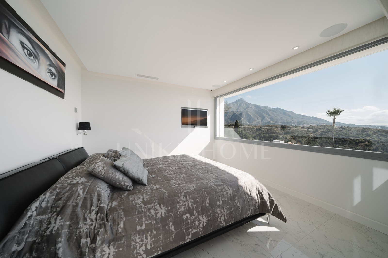 Exclusiva villa en Nueva Andalucía con vistas panorámicas