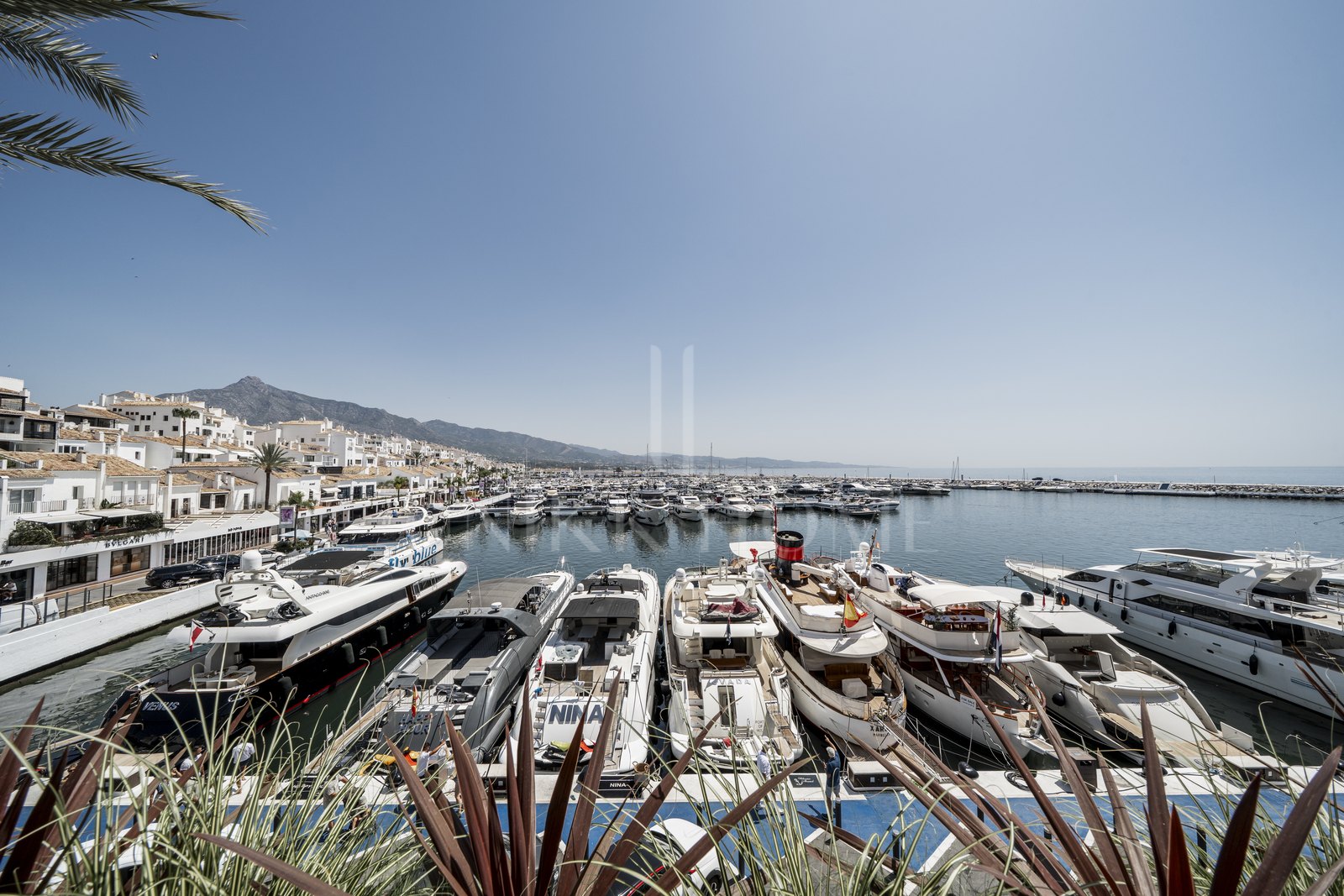 Prestige Living and Investment Opportunity in the Heart of Puerto Banús