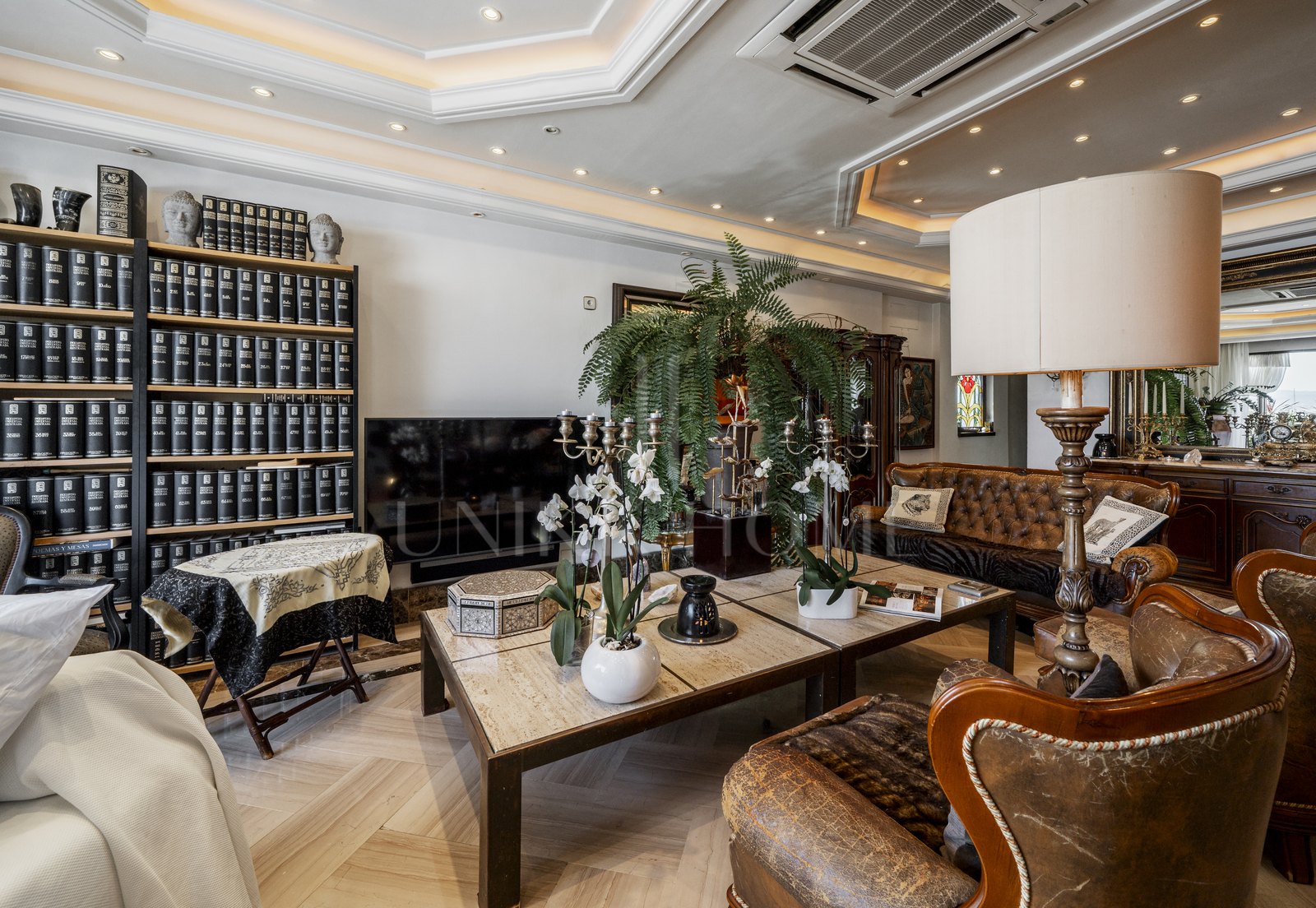 Prestige Living and Investment Opportunity in the Heart of Puerto Banús