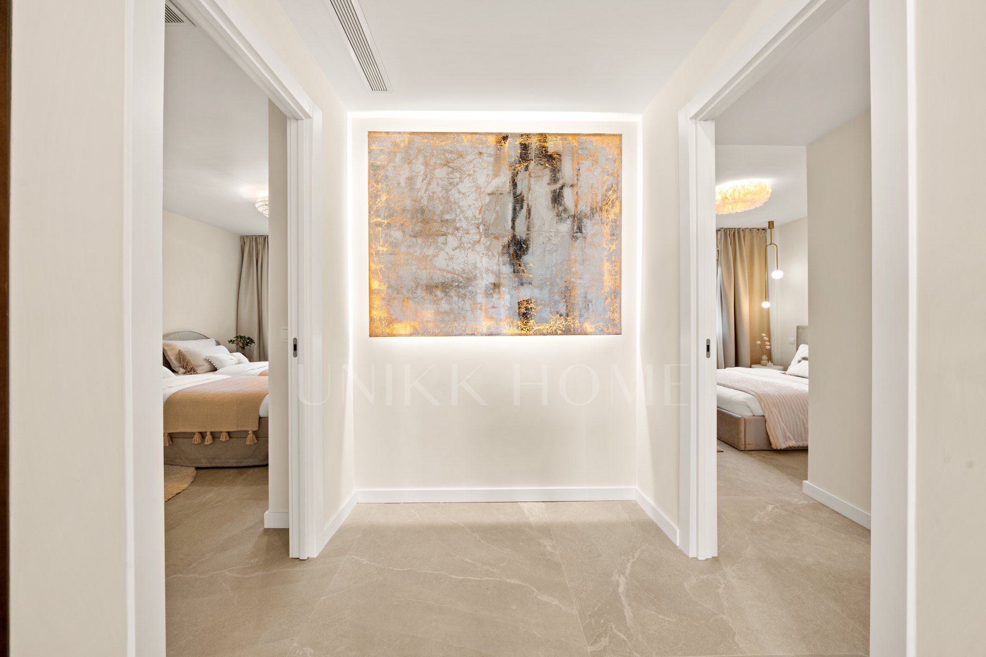 Elegant Renovated Apartment with Panoramic Golf, Sea & La Concha Views