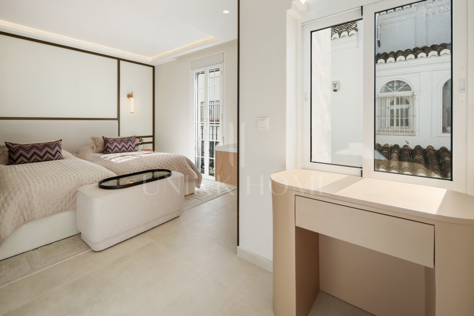 Golden Mile Gem – Renovated Townhouse with Terrace