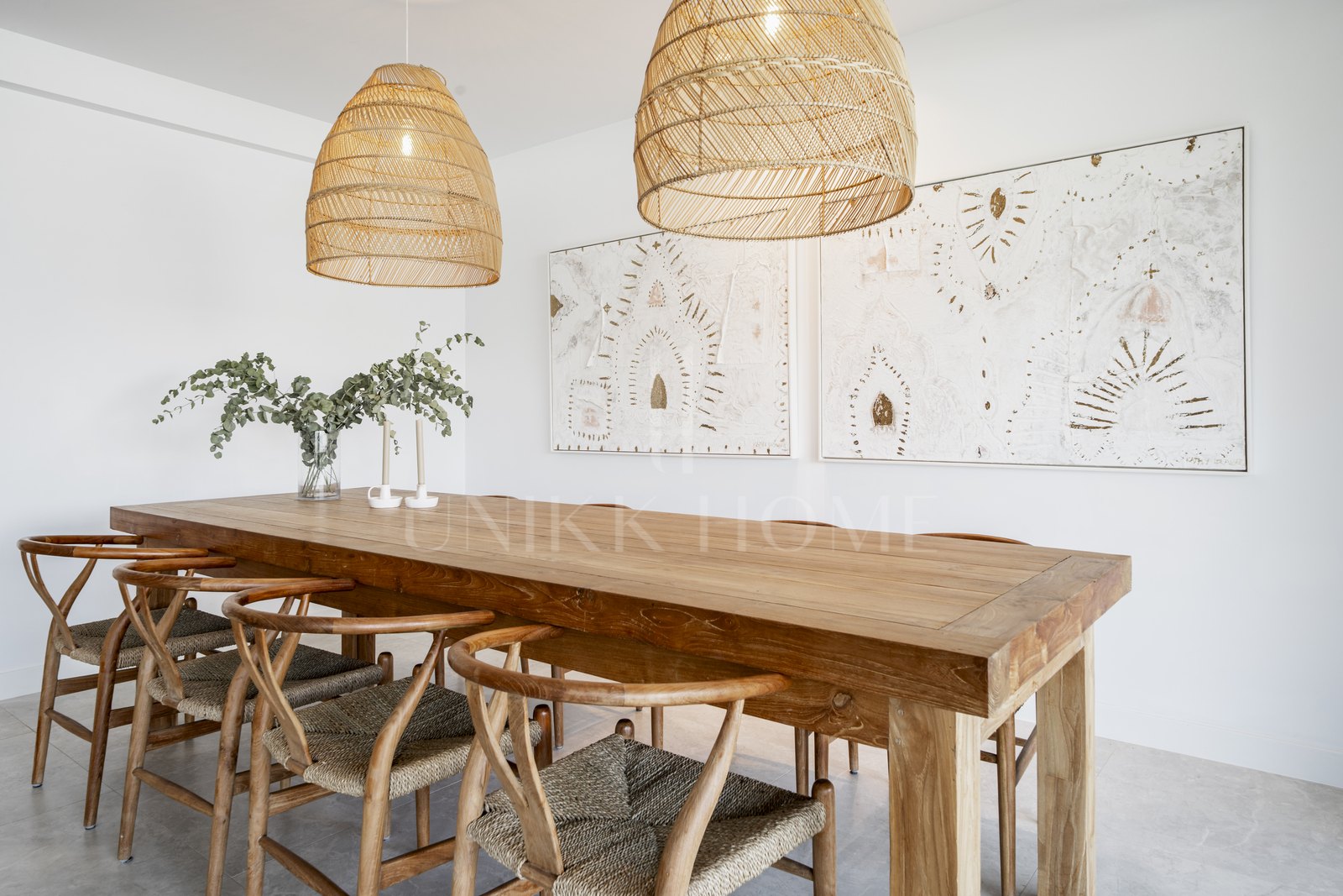 Luxury Ground Floor Apartment with Garden and Partial Sea Views in Marbella East