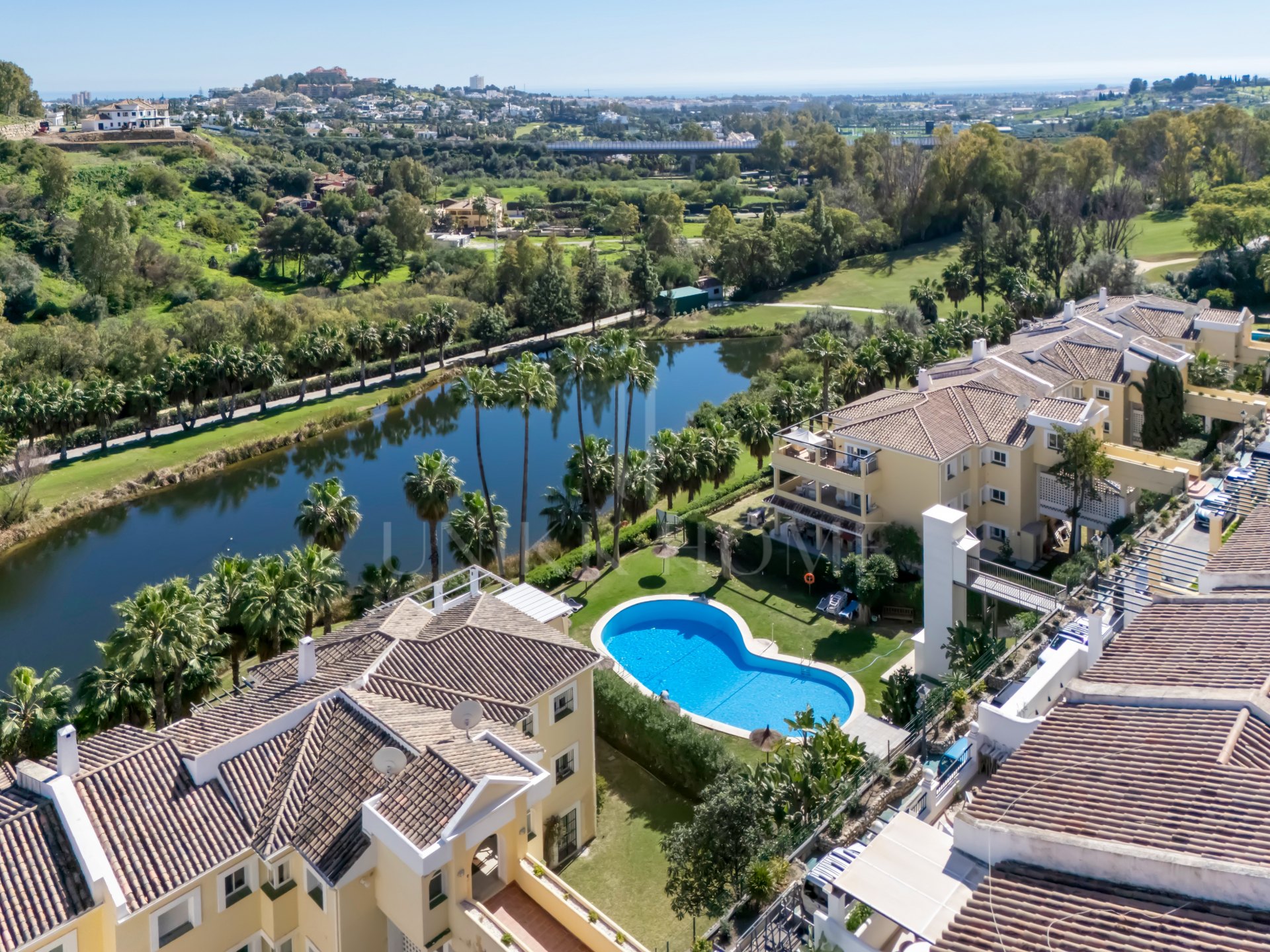 Luxury Penthouse with Sea Views – La Quinta