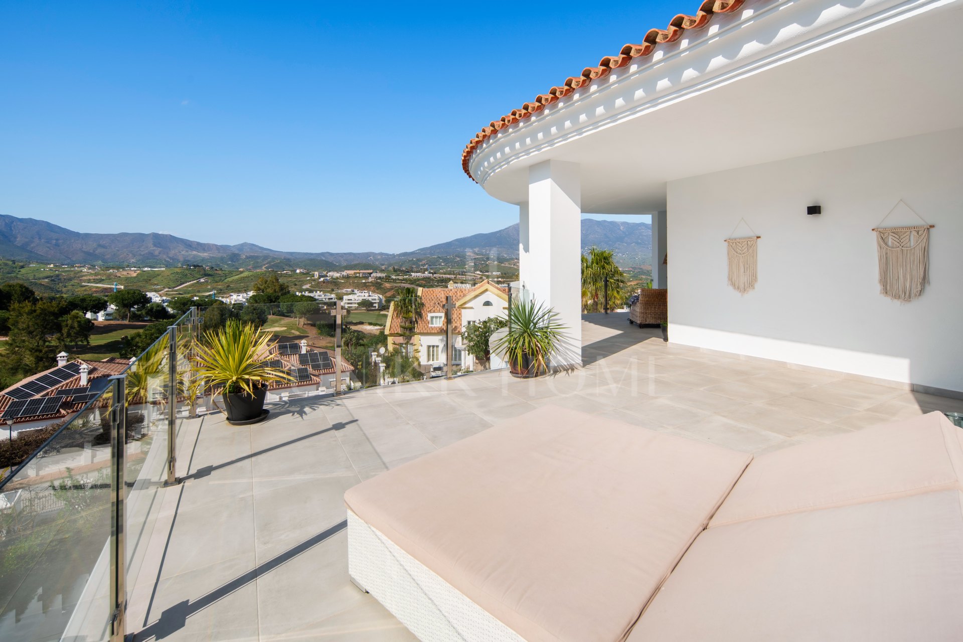 Villa de Lujo de 4 Dormitorios en La Cala Golf – Vistas a la Montaña, Piscina Privada y Diseño Moderno