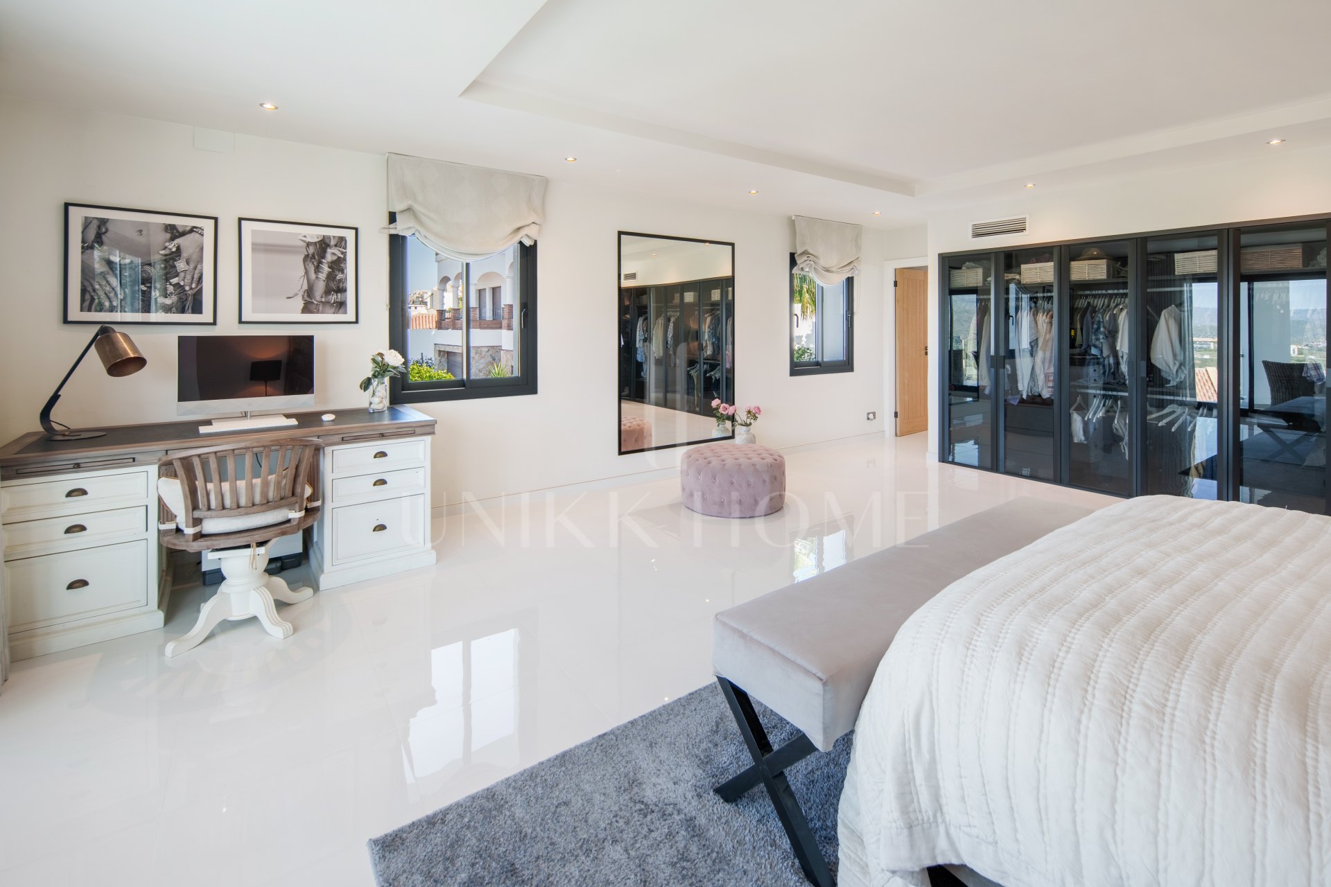 Villa de Lujo de 4 Dormitorios en La Cala Golf – Vistas a la Montaña, Piscina Privada y Diseño Moderno