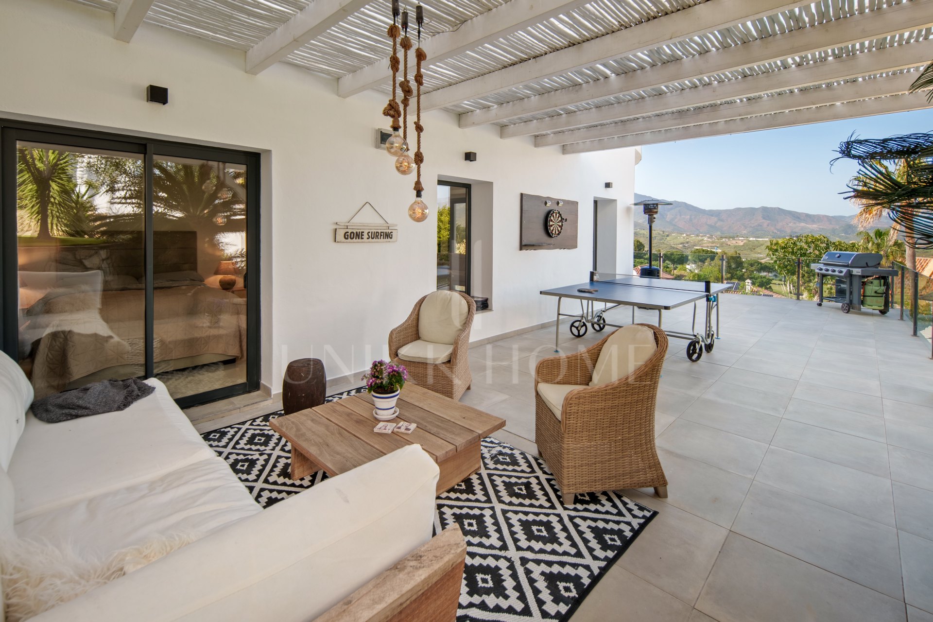 Villa de Lujo de 4 Dormitorios en La Cala Golf – Vistas a la Montaña, Piscina Privada y Diseño Moderno