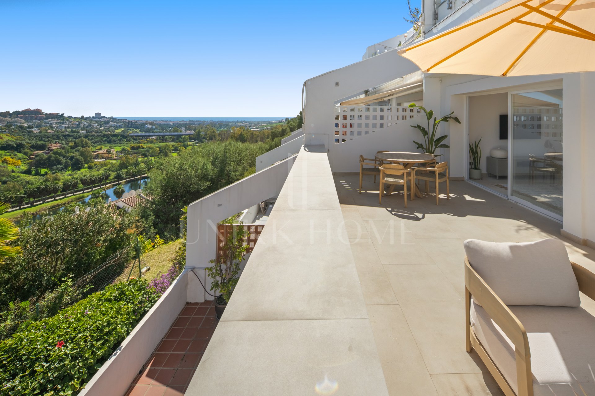 Stylish Two-Bedroom Apartment in Mirador La Quinta