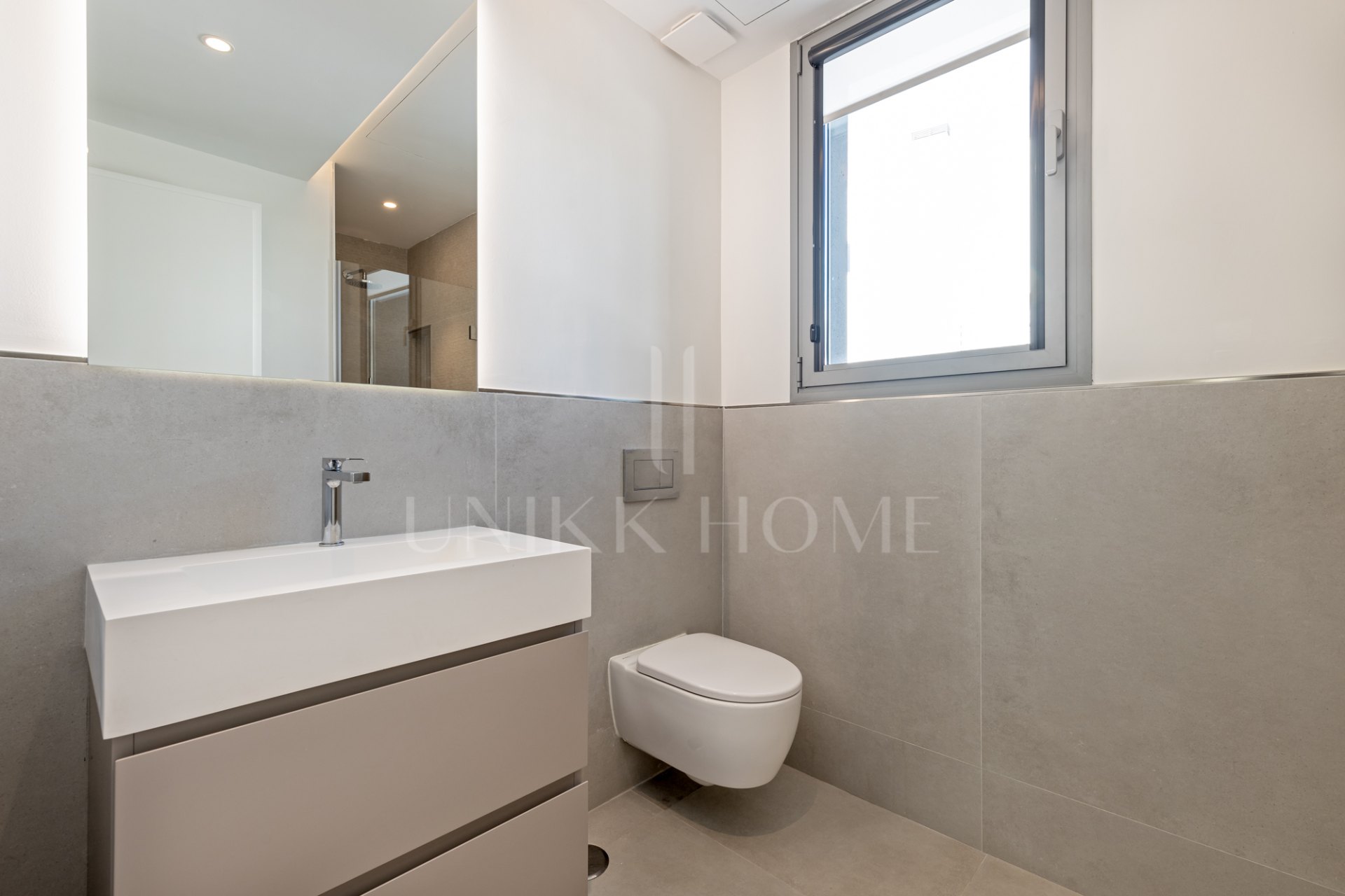 Villa de lujo en esquina en Treetops, San Pedro de Alcántara – Jardín privado, jacuzzi y vistas panorámicas al valle