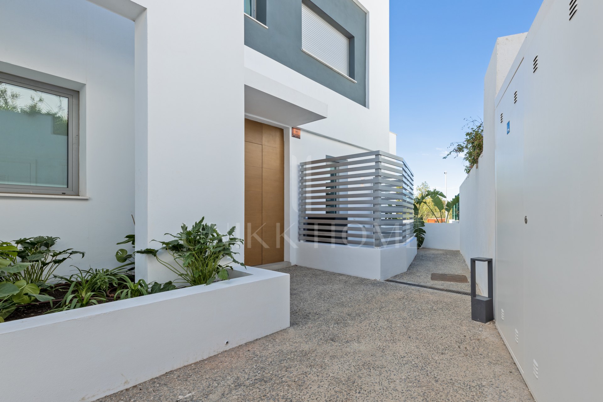 Villa de lujo en esquina en Treetops, San Pedro de Alcántara – Jardín privado, jacuzzi y vistas panorámicas al valle