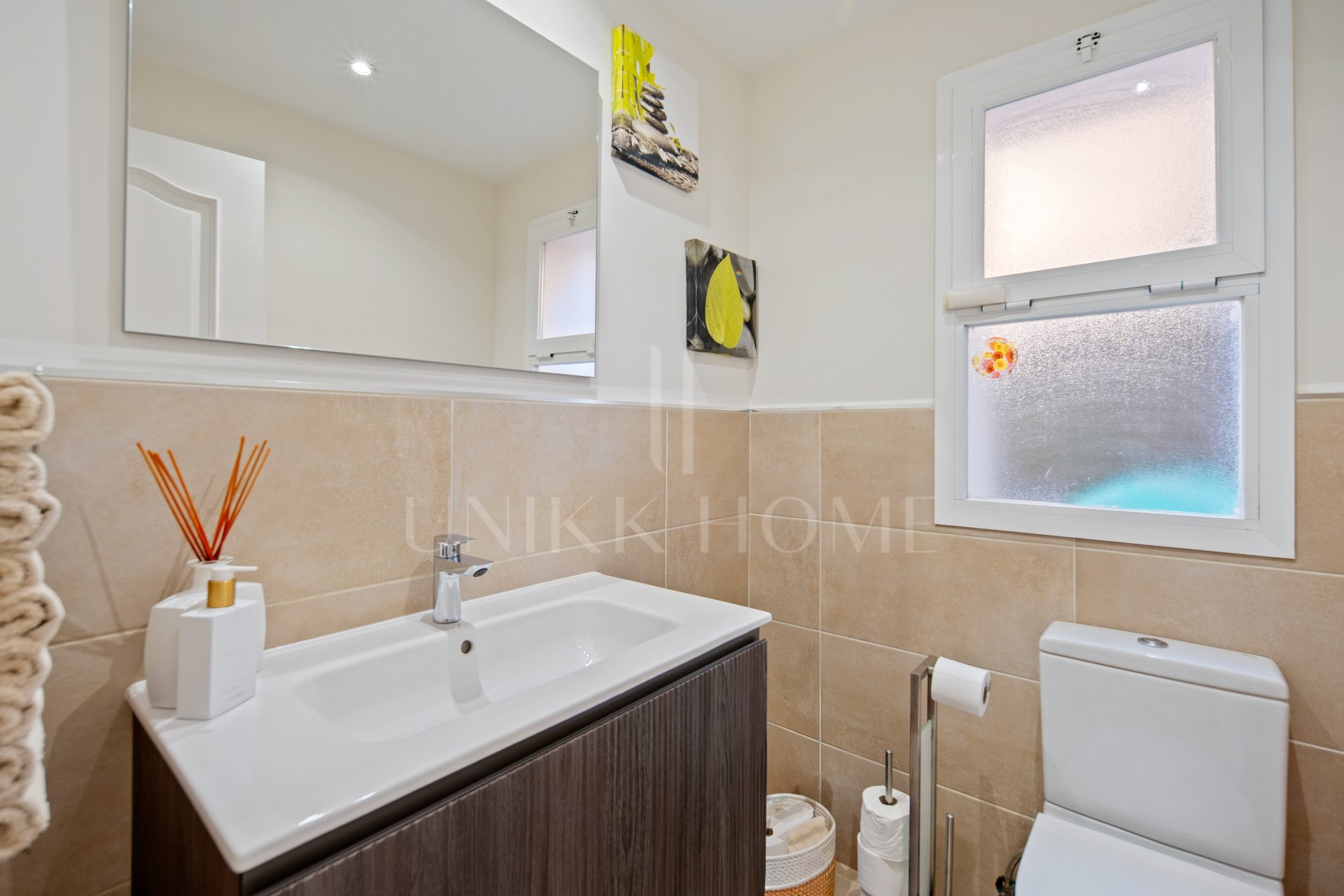 Villa con apartamento independiente y despacho en la azotea junto a Puerto Banús