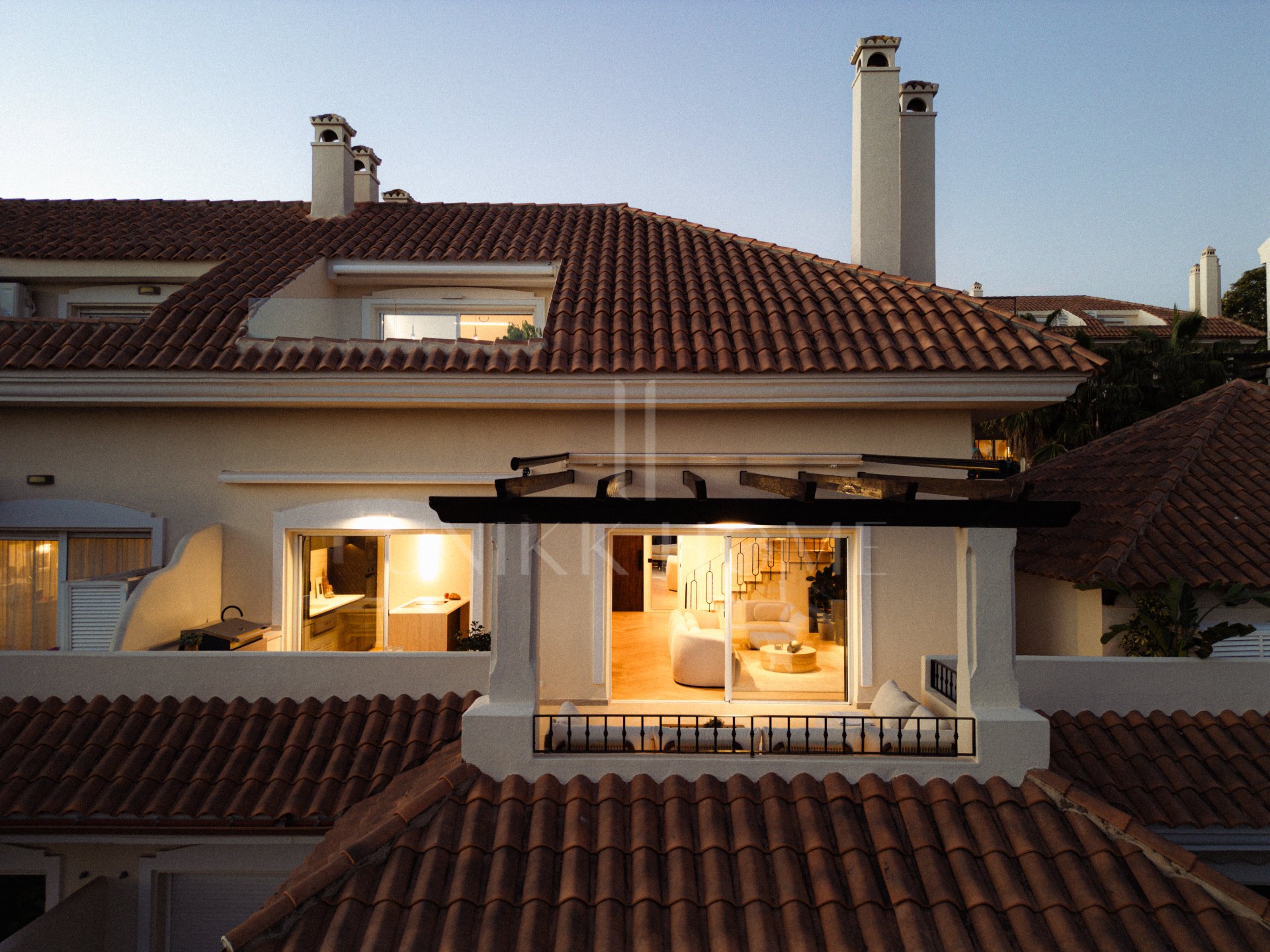Renovated Duplex Penthouse with Sea, Golf and Mountain Views in Nueva Andalucía