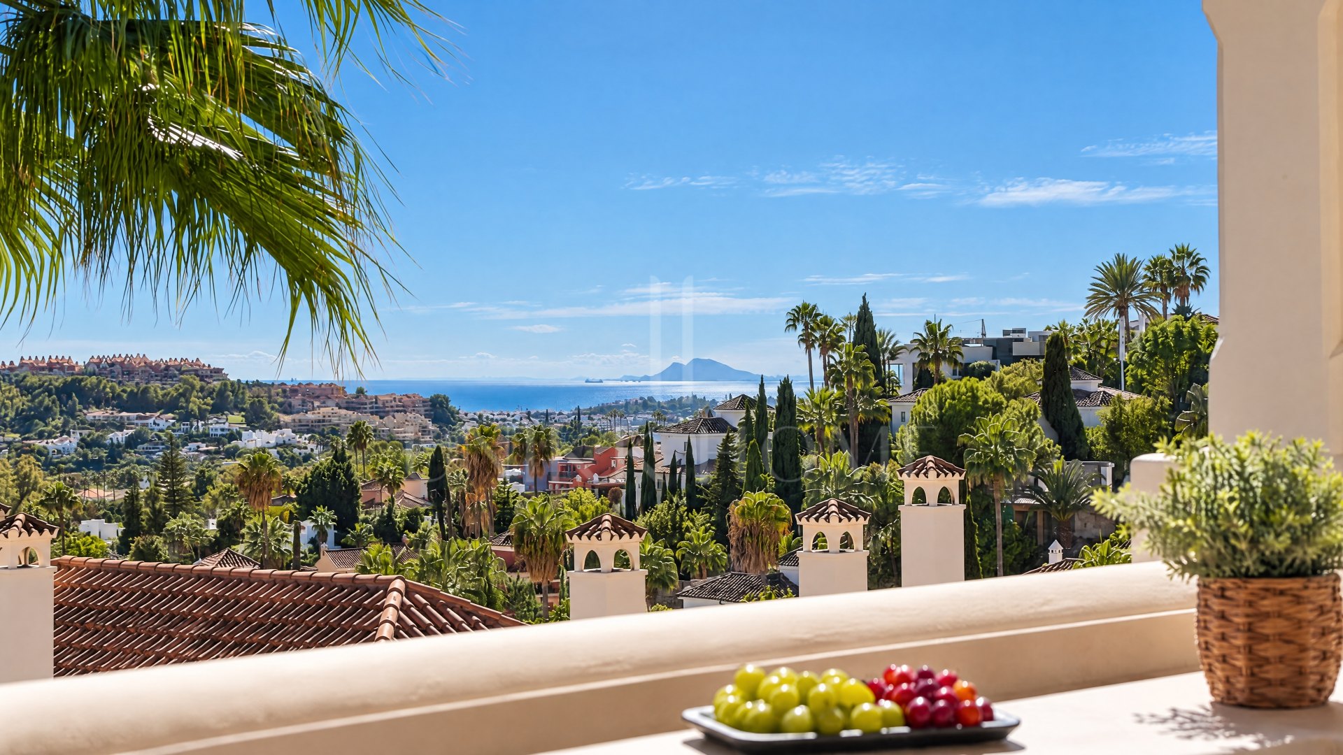 Renovated Duplex Penthouse with Sea, Golf and Mountain Views in Nueva Andalucía
