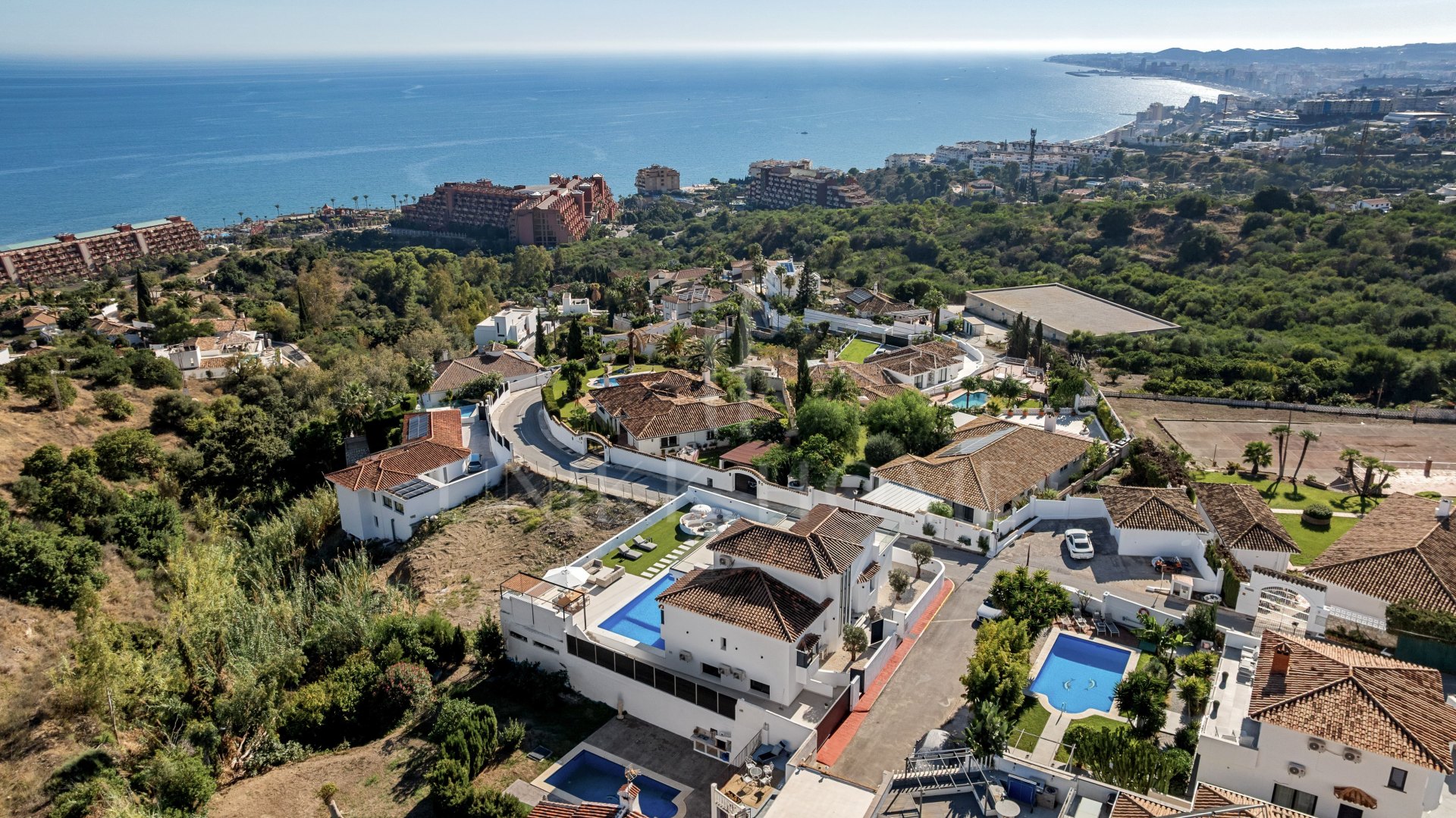 Villa reformada con vistas panorámicas de 180° al mar en La Capellanía