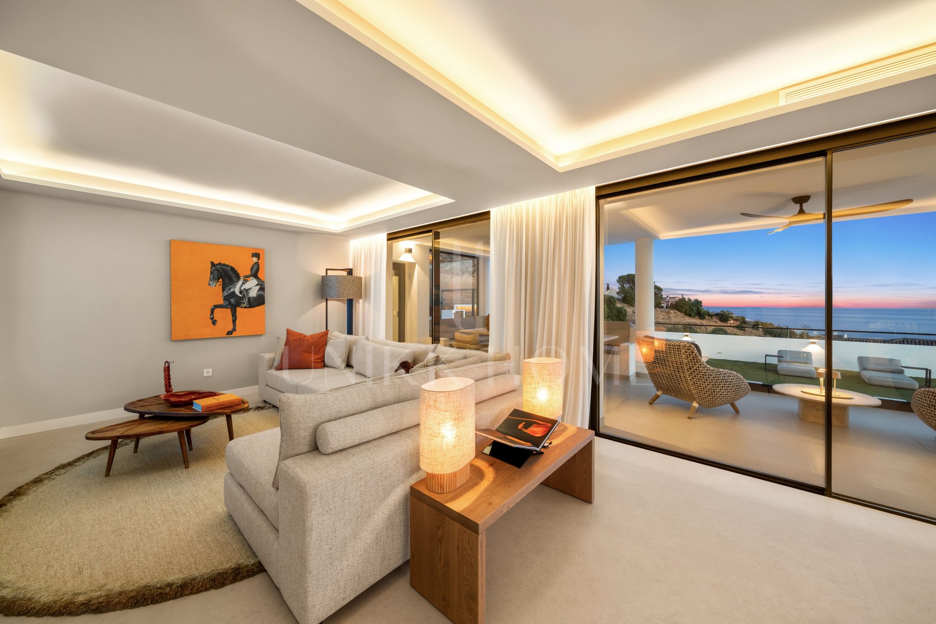 Villa reformada con vistas panorámicas de 180° al mar en La Capellanía