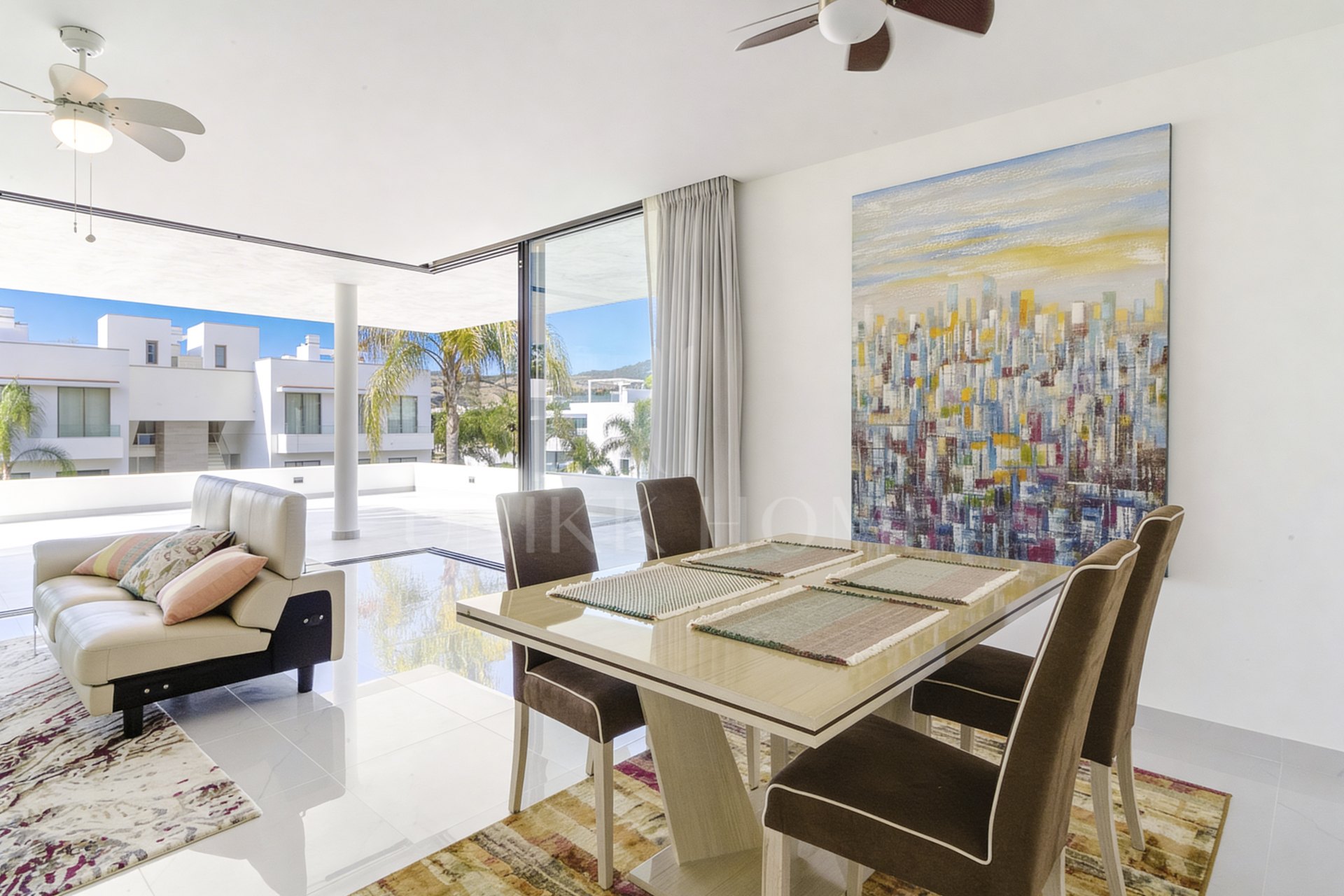 Apartment for sale in New Golden Mile, Estepona East