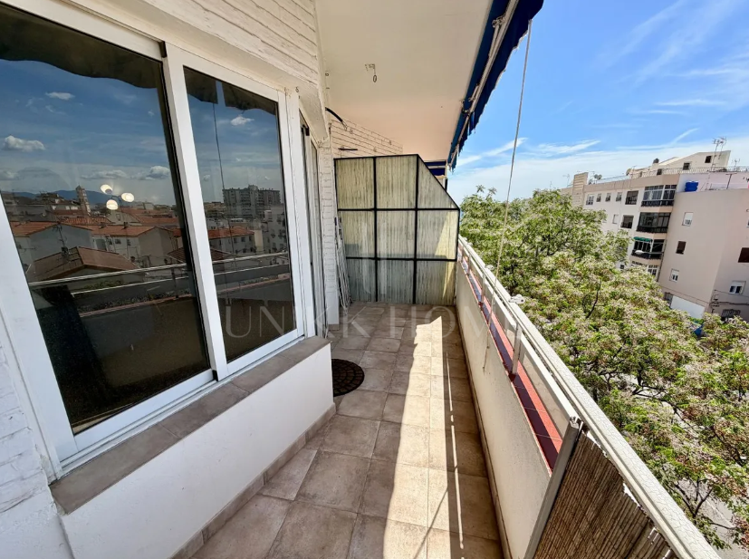 Piso Moderno con Licencia Turistica – Marbella Centro.