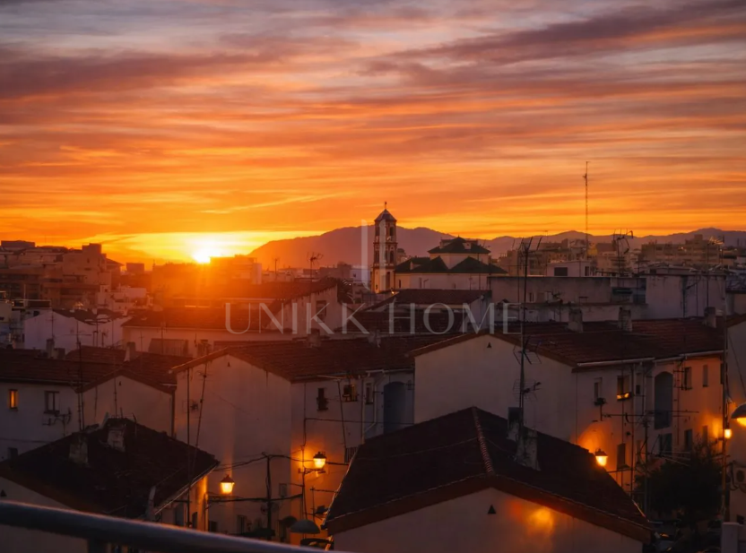 Piso Moderno con Licencia Turistica – Marbella Centro.