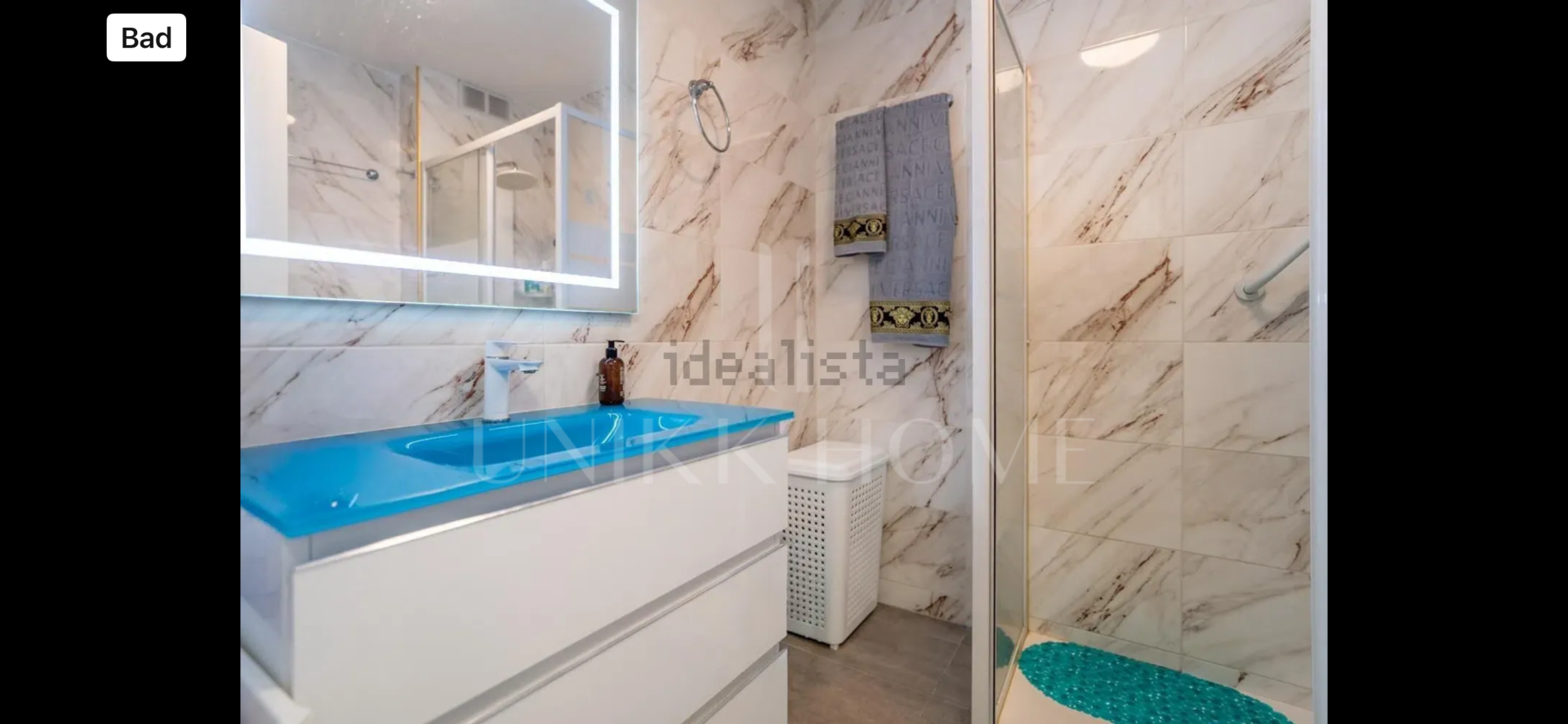 Top-Floor Apartment with expansive rooftop terrace & sea views in El Pilar, Estepona