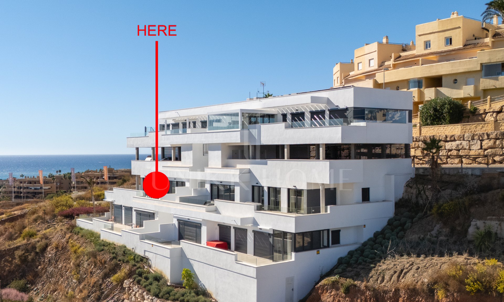 SPACIOUS 4-BEDROOM APARTMENT WITH 82 M² TERRACE, SEA & GOLF VIEWS IN LA CALA DE MIJAS