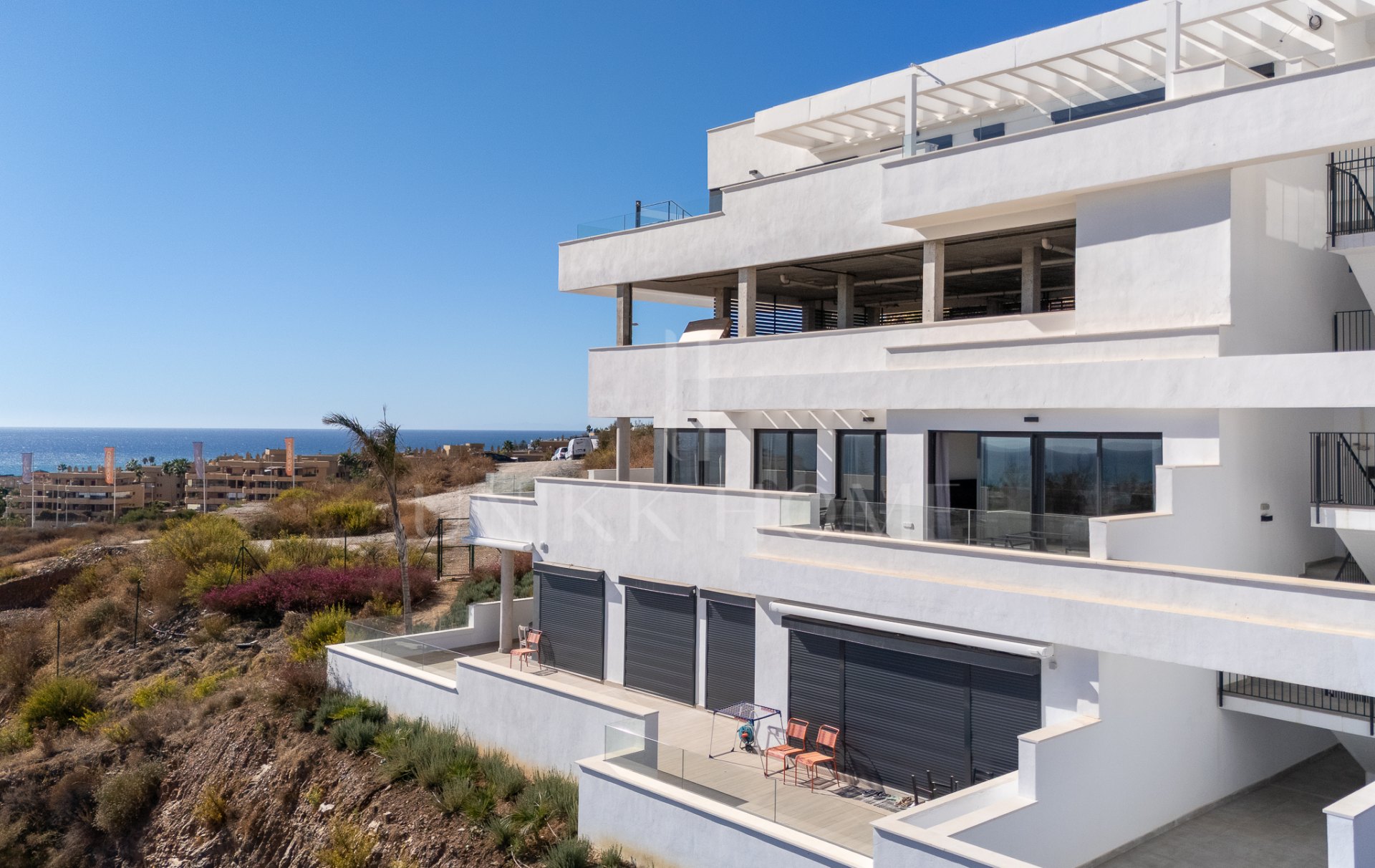 SPACIOUS 4-BEDROOM APARTMENT WITH 82 M² TERRACE, SEA & GOLF VIEWS IN LA CALA DE MIJAS