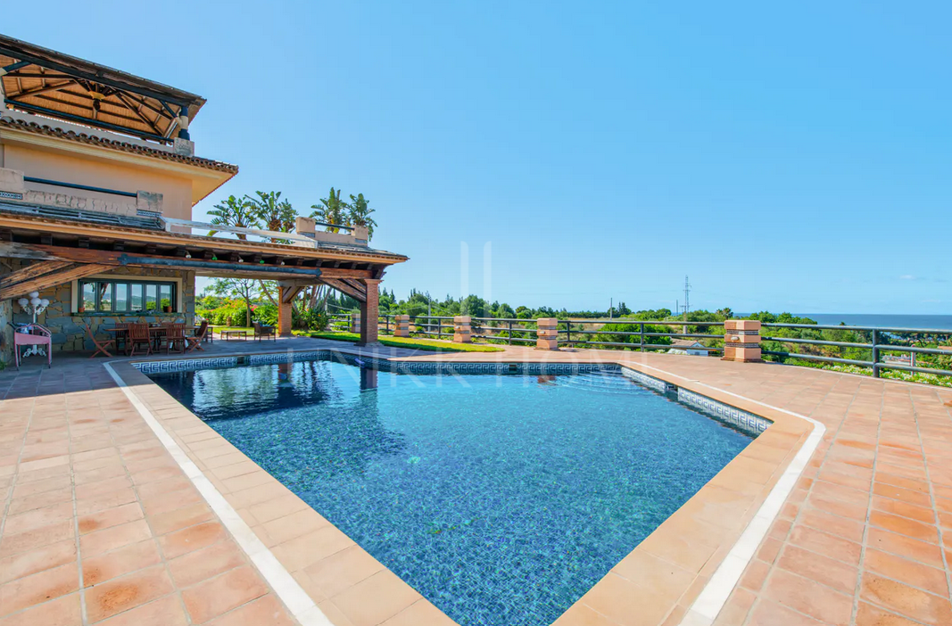 Exclusiva finca en Reinoso, Estepona