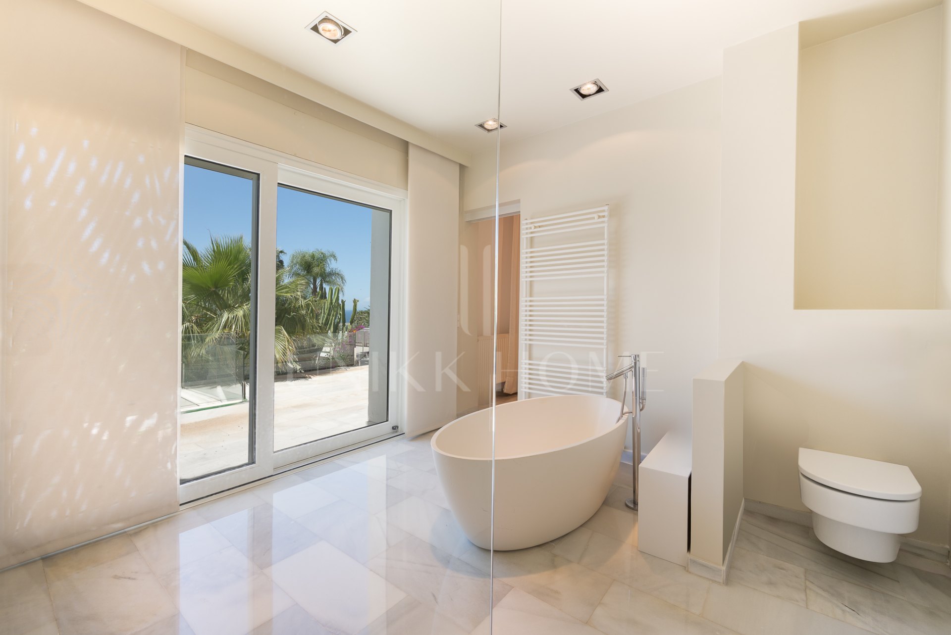 Elegante Villa Mediterránea en la Prestigiosa Hacienda Las Chapas, Marbella, con Licencia Turística en Vigor