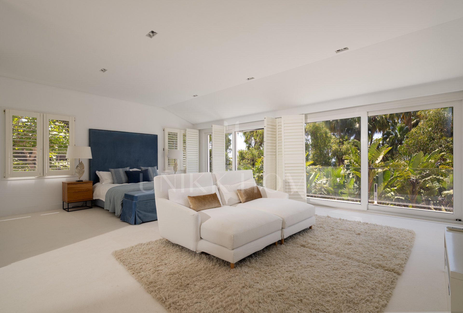 Elegante Villa Mediterránea en la Prestigiosa Hacienda Las Chapas, Marbella, con Licencia Turística en Vigor