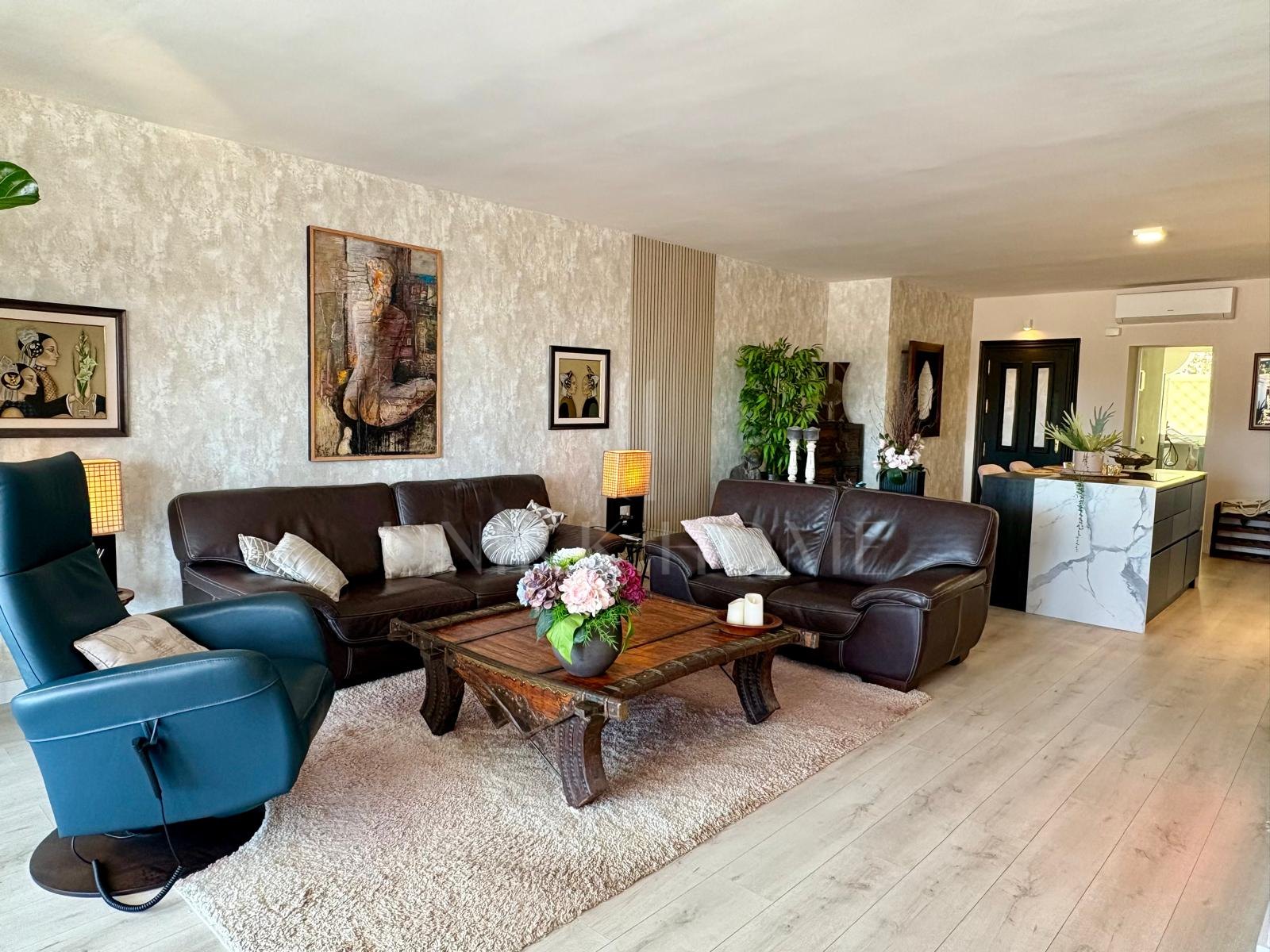 Fully renovated 2-bedroom apartment in Los Balcones de la Quinta, Benahavís