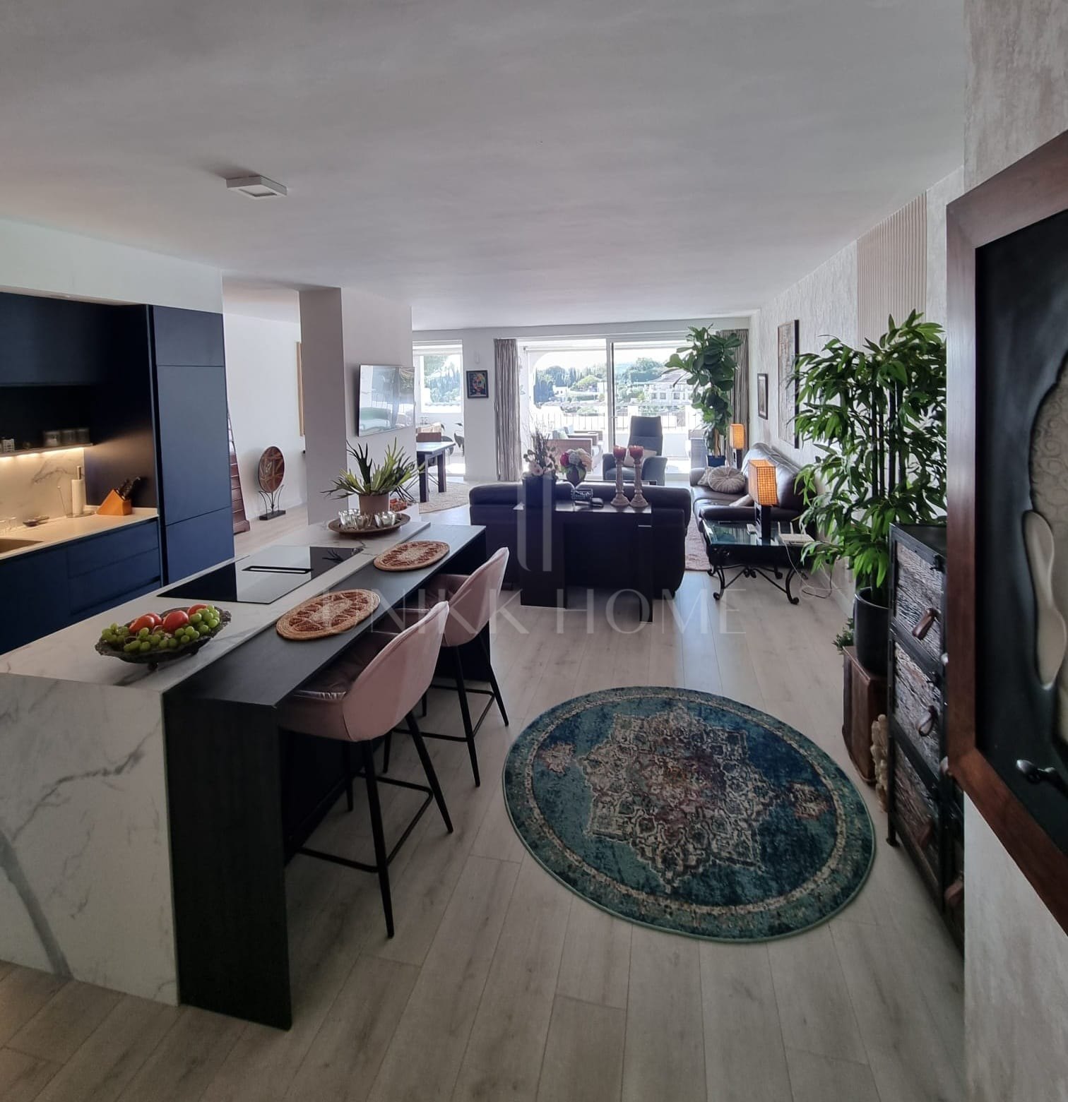 Fully renovated 2-bedroom apartment in Los Balcones de la Quinta, Benahavís