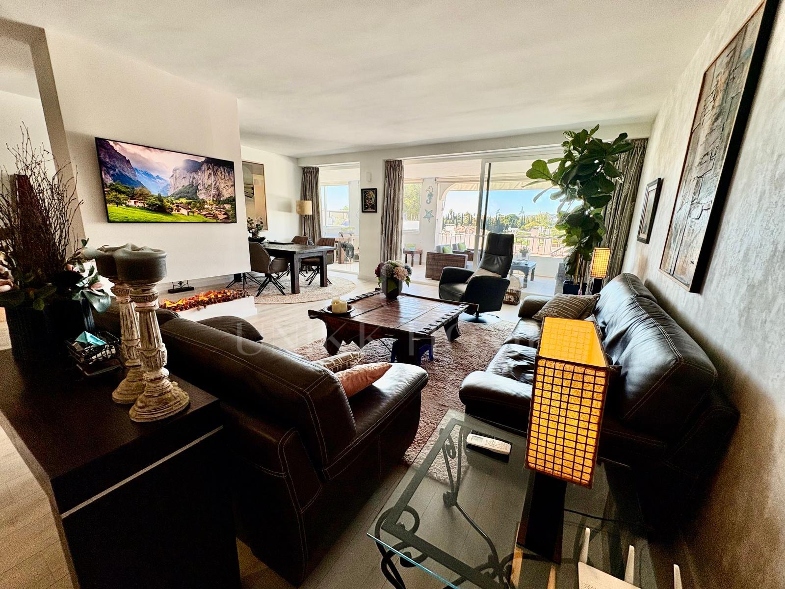 Fully renovated 2-bedroom apartment in Los Balcones de la Quinta, Benahavís