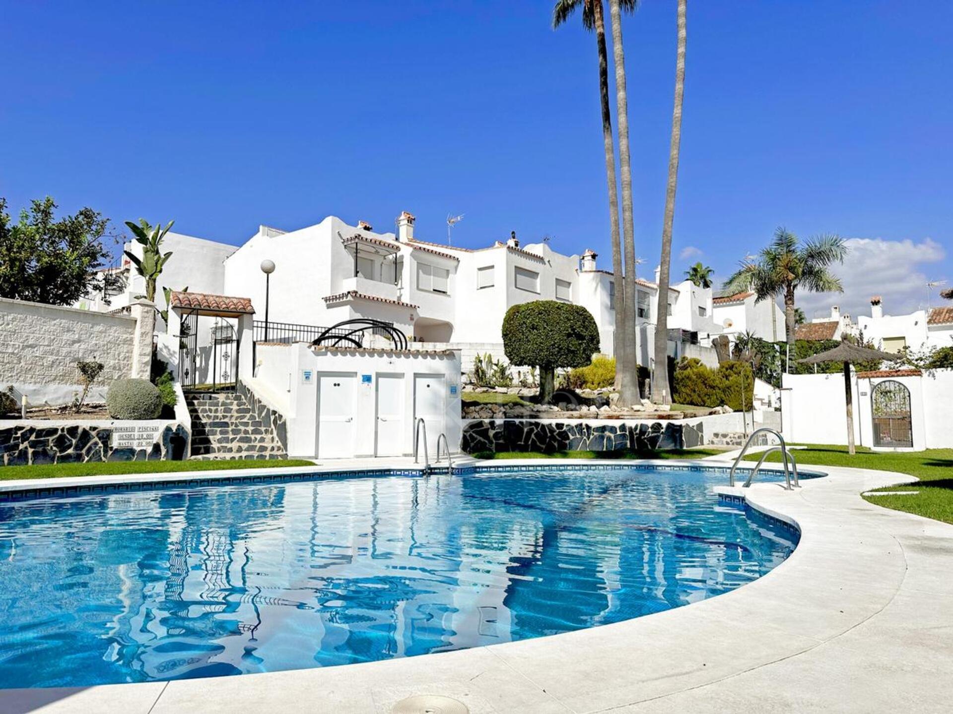 Adosado en venta en Estepona