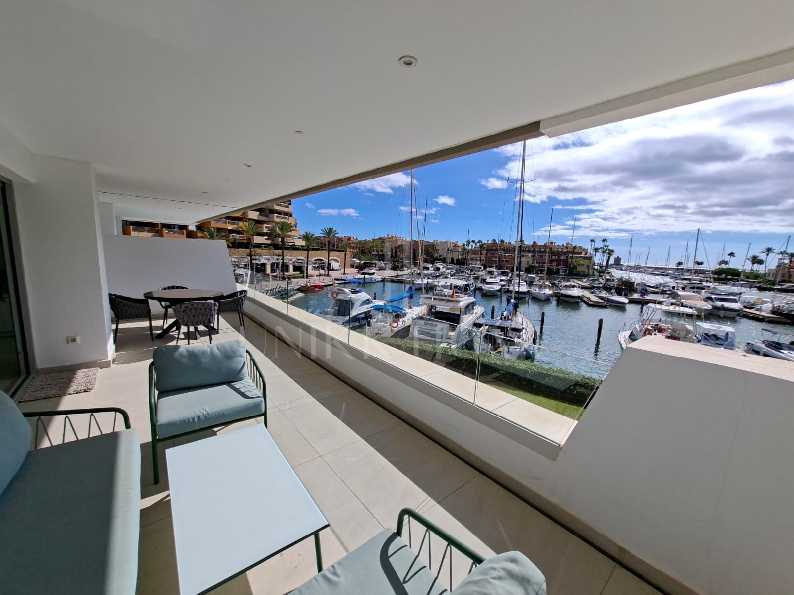 Espectacular apartamento situado en Pier 1, Marina de Sotogrande