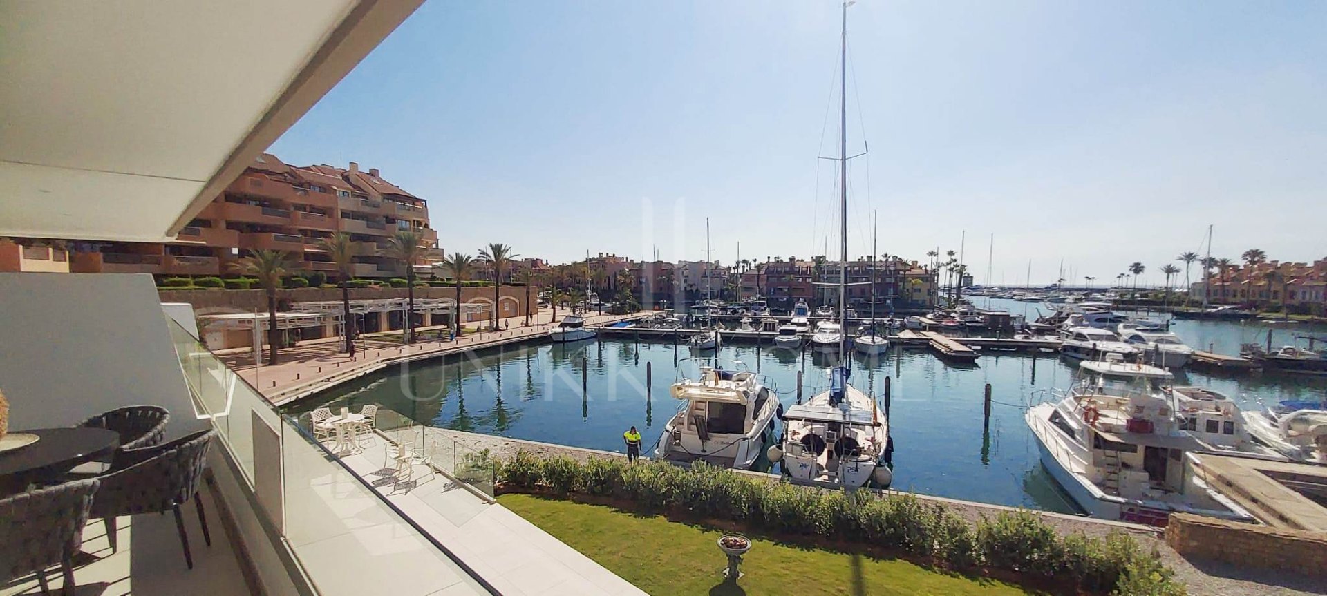 Spectacular apartment in Pier 1, Sotogrande marina