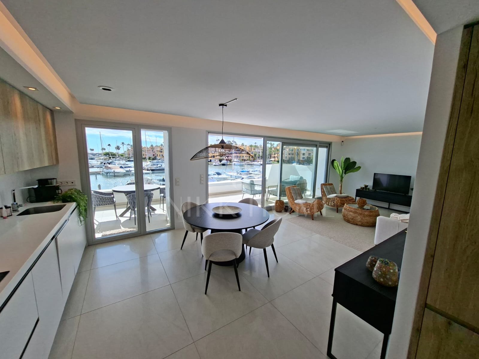 Espectacular apartamento situado en Pier 1, Marina de Sotogrande
